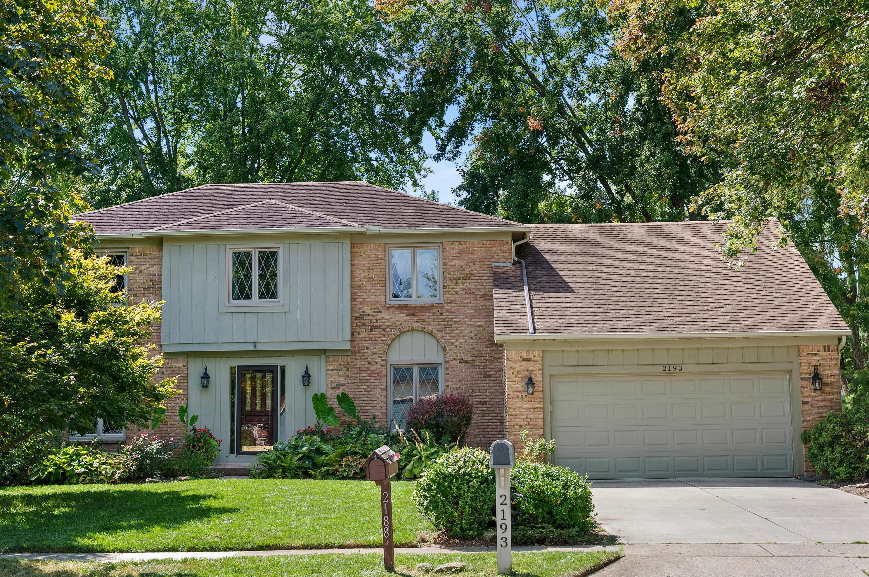 2193 Olde Sawmill Blvd, Dublin, OH 43016