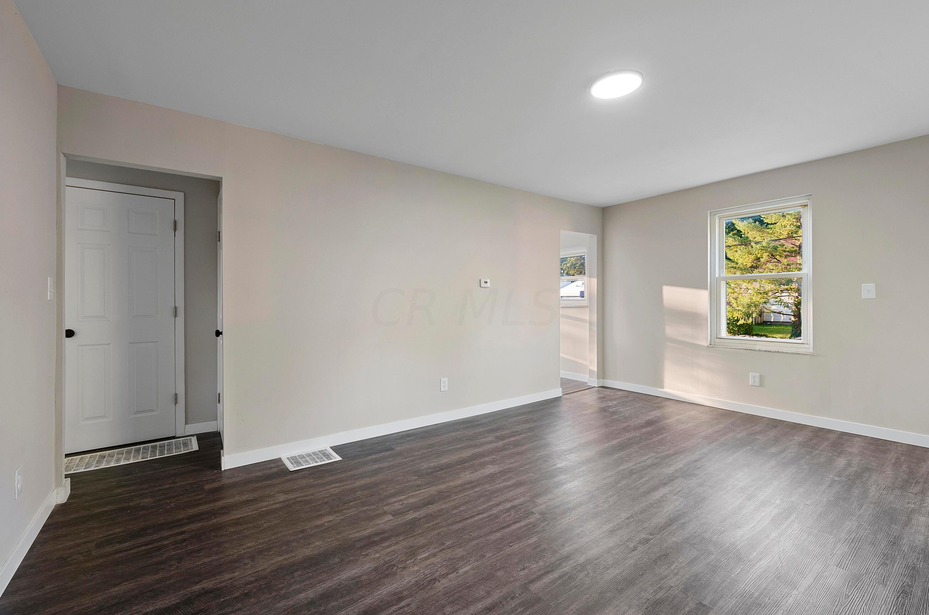 3077 Dresden St, Columbus OH  43224-4266 exterior