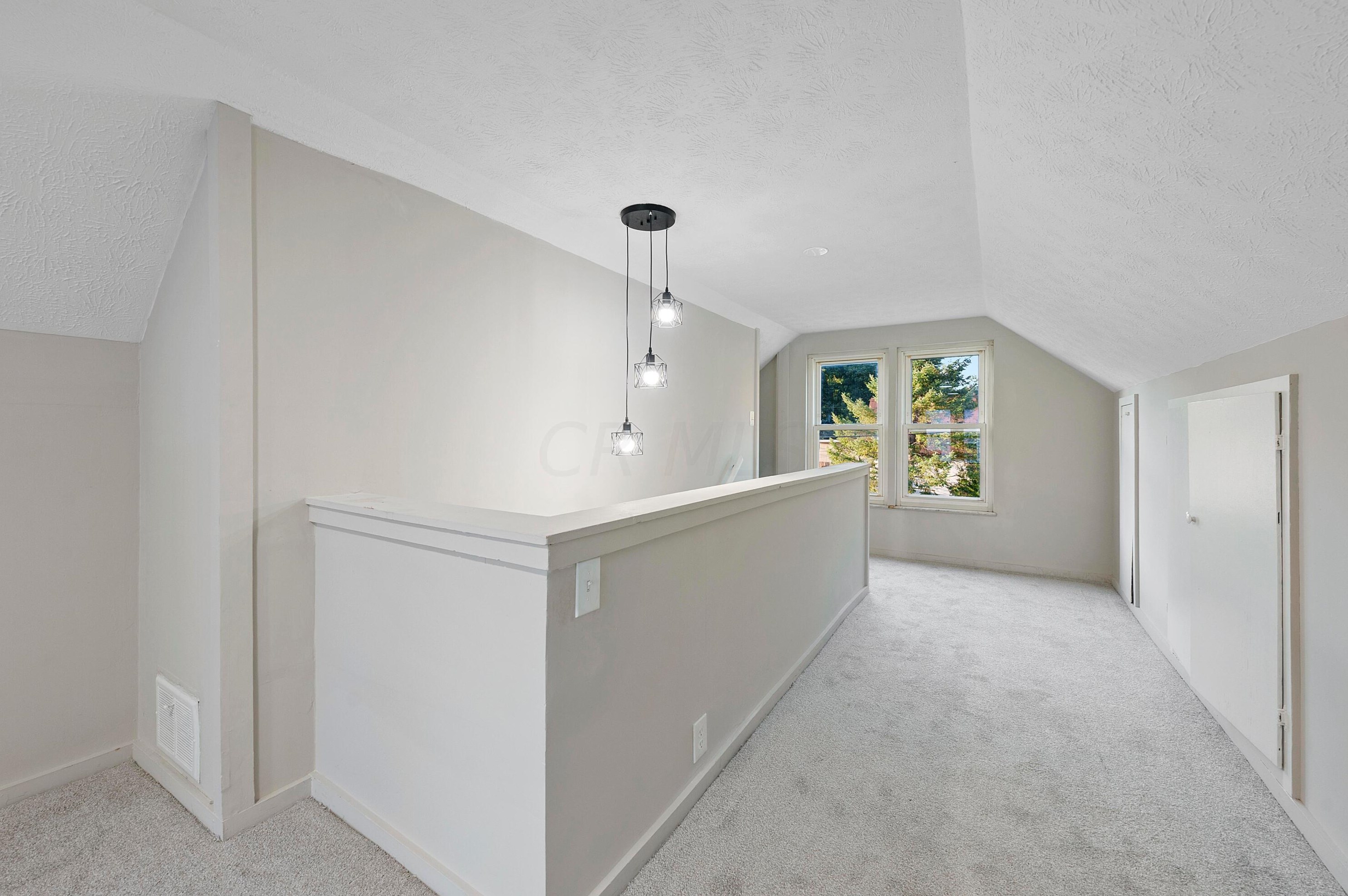 3077 Dresden St, Columbus OH  43224-4266 exterior