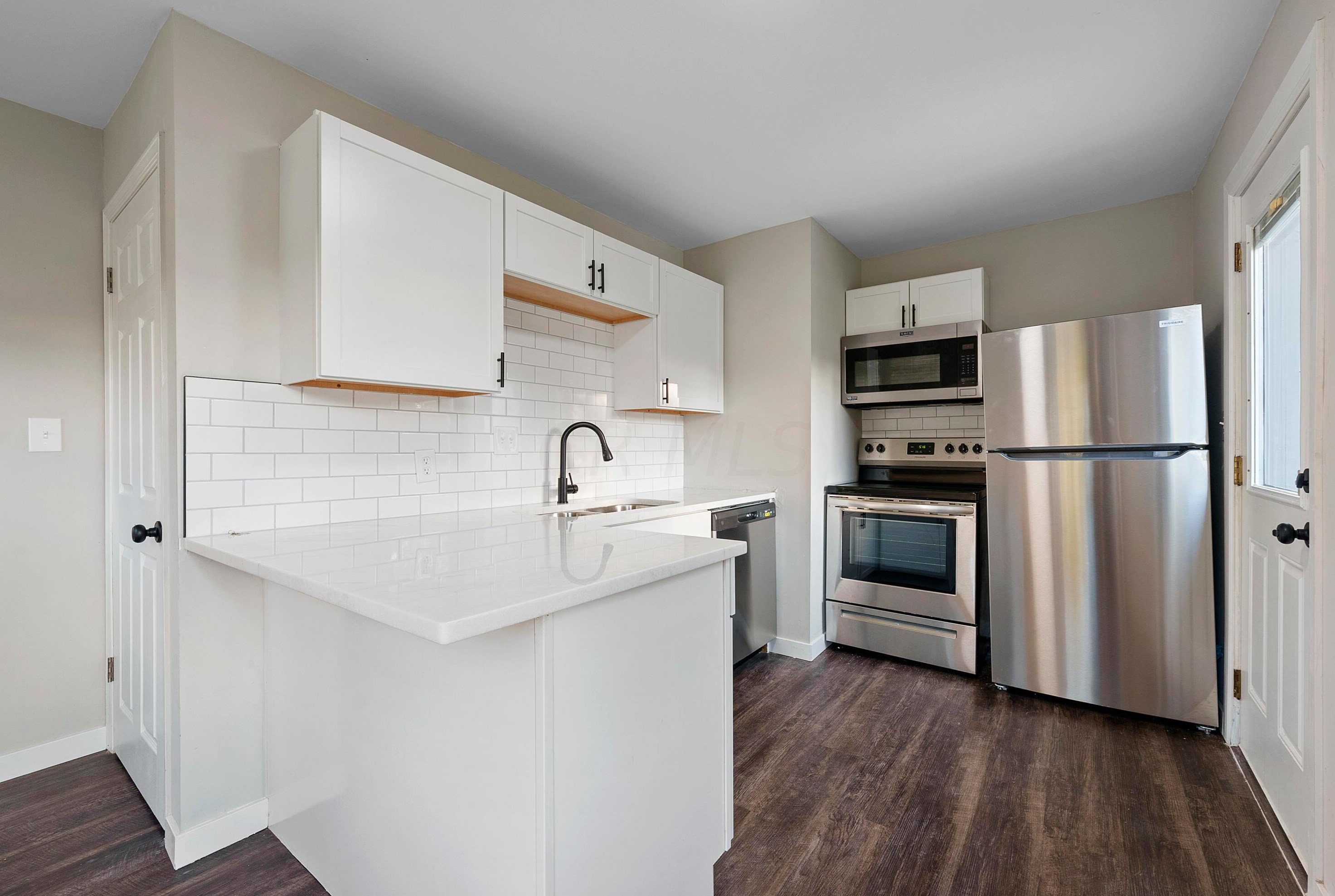 3077 Dresden St, Columbus OH  43224-4266 exterior