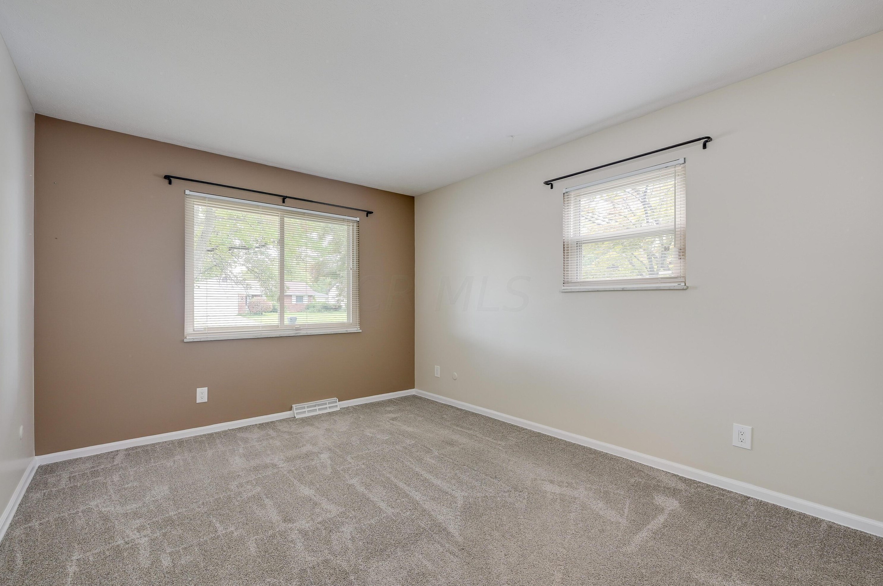 1710 Sandalwood Pl, Columbus OH 43229-3600 exterior