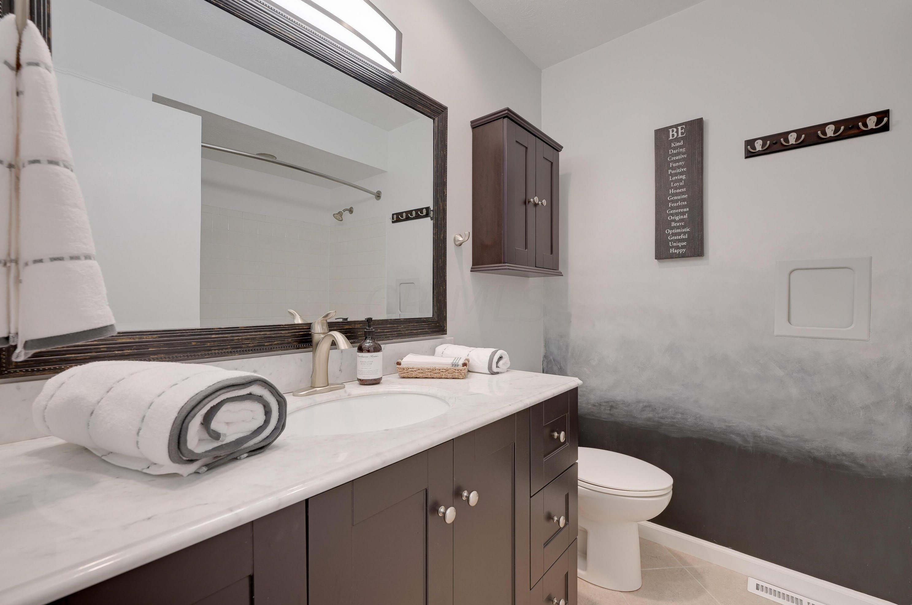 1710 Sandalwood Pl, Columbus OH 43229-3600 exterior