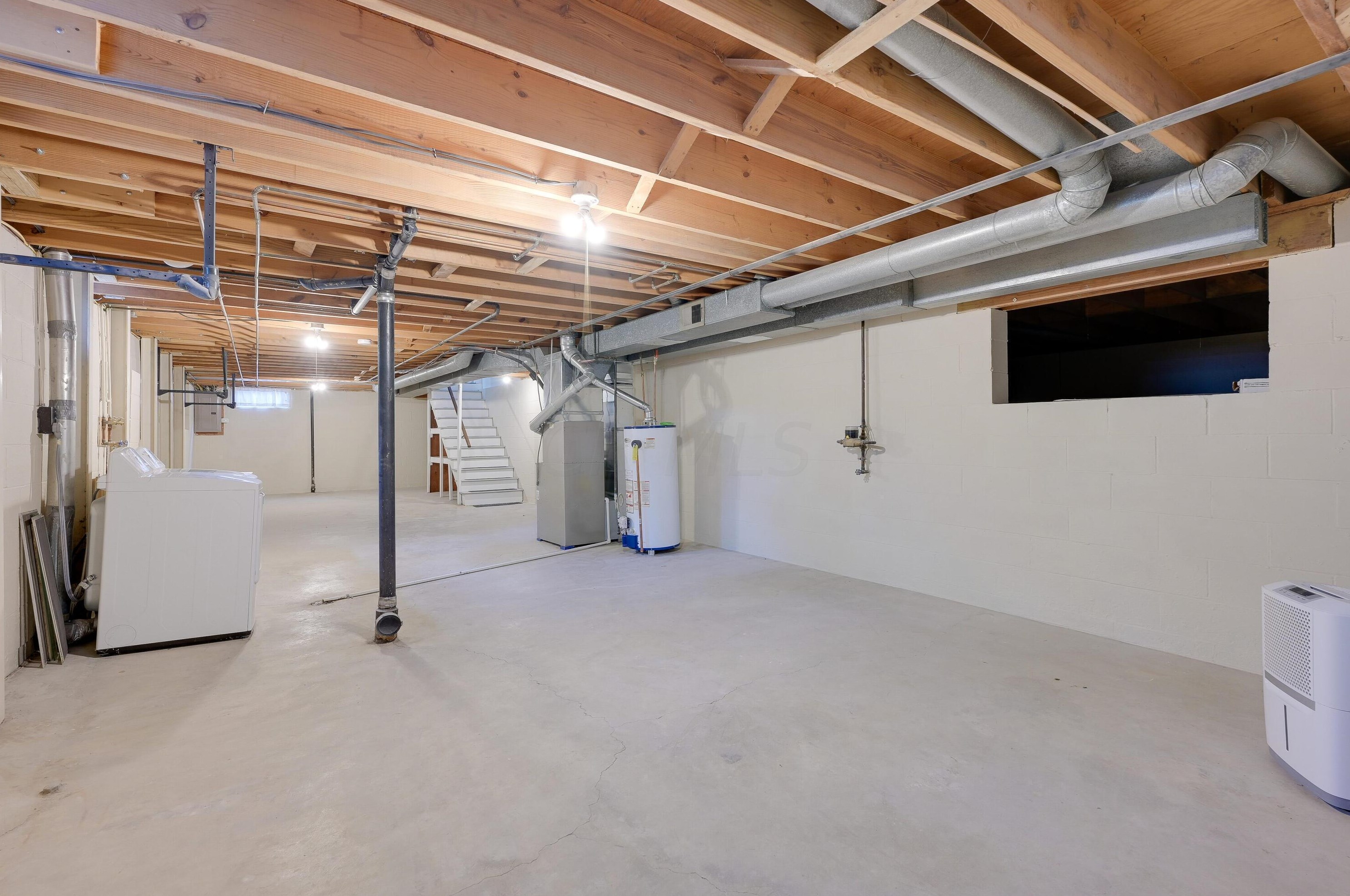 1710 Sandalwood Pl, Columbus OH 43229-3600 exterior