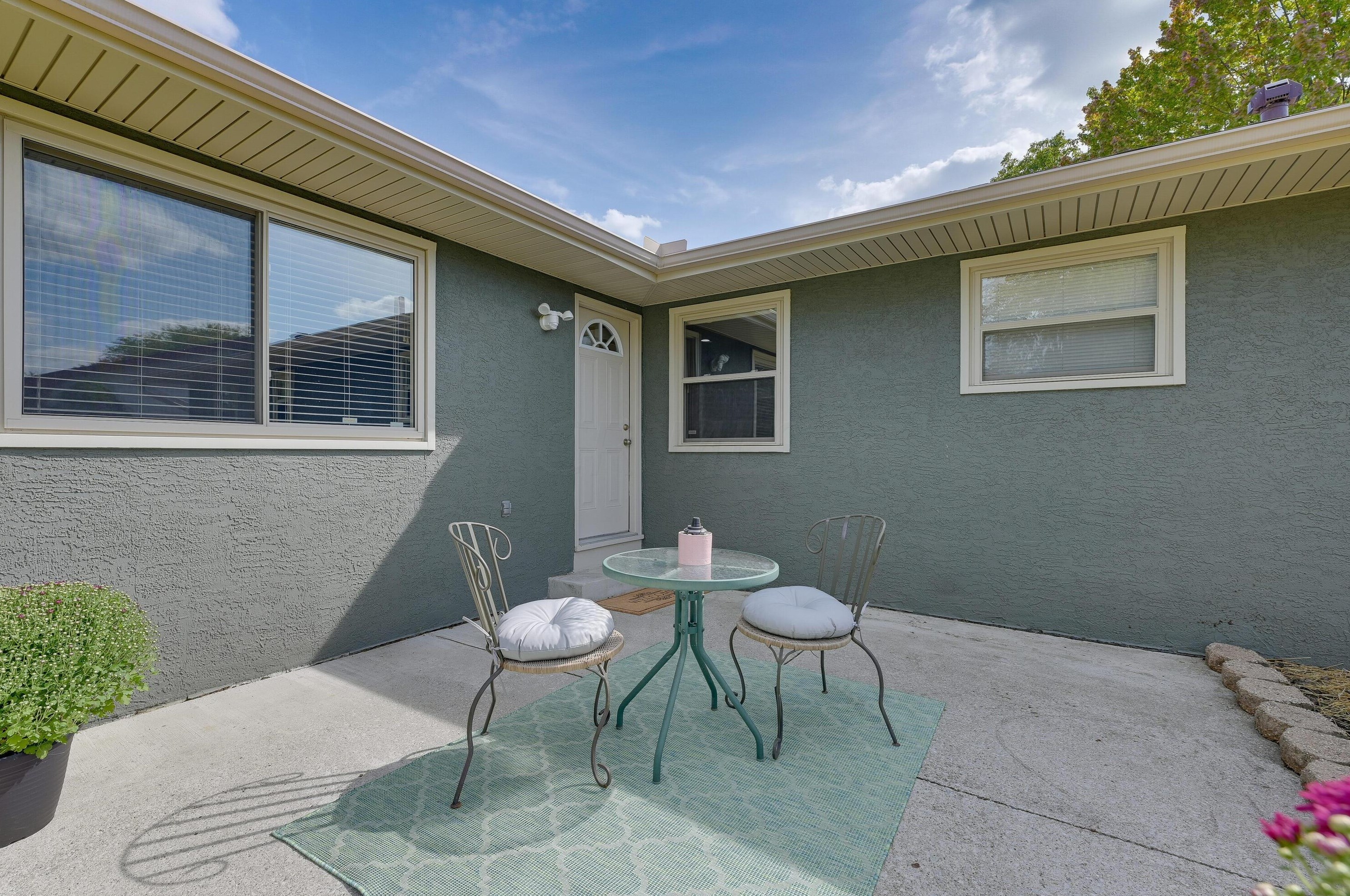 1710 Sandalwood Pl, Columbus OH 43229-3600 exterior