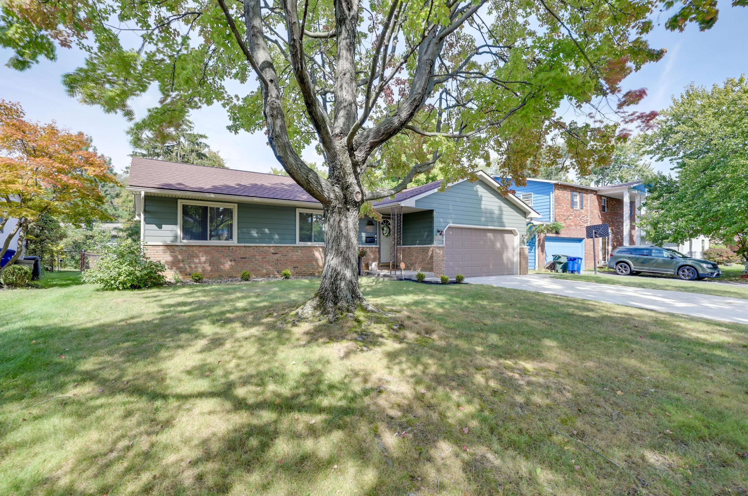 1710 Sandalwood Pl, Columbus OH 43229-3600 exterior