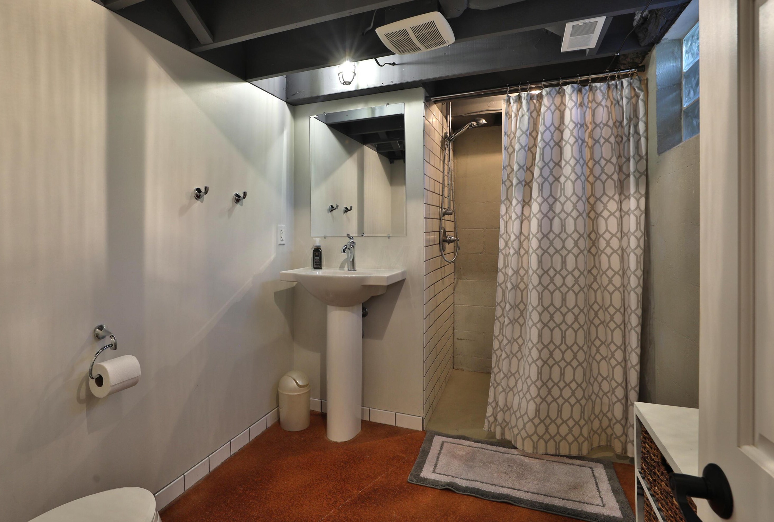 5713 Dover Ct, Columbus OH 43085-3808 exterior