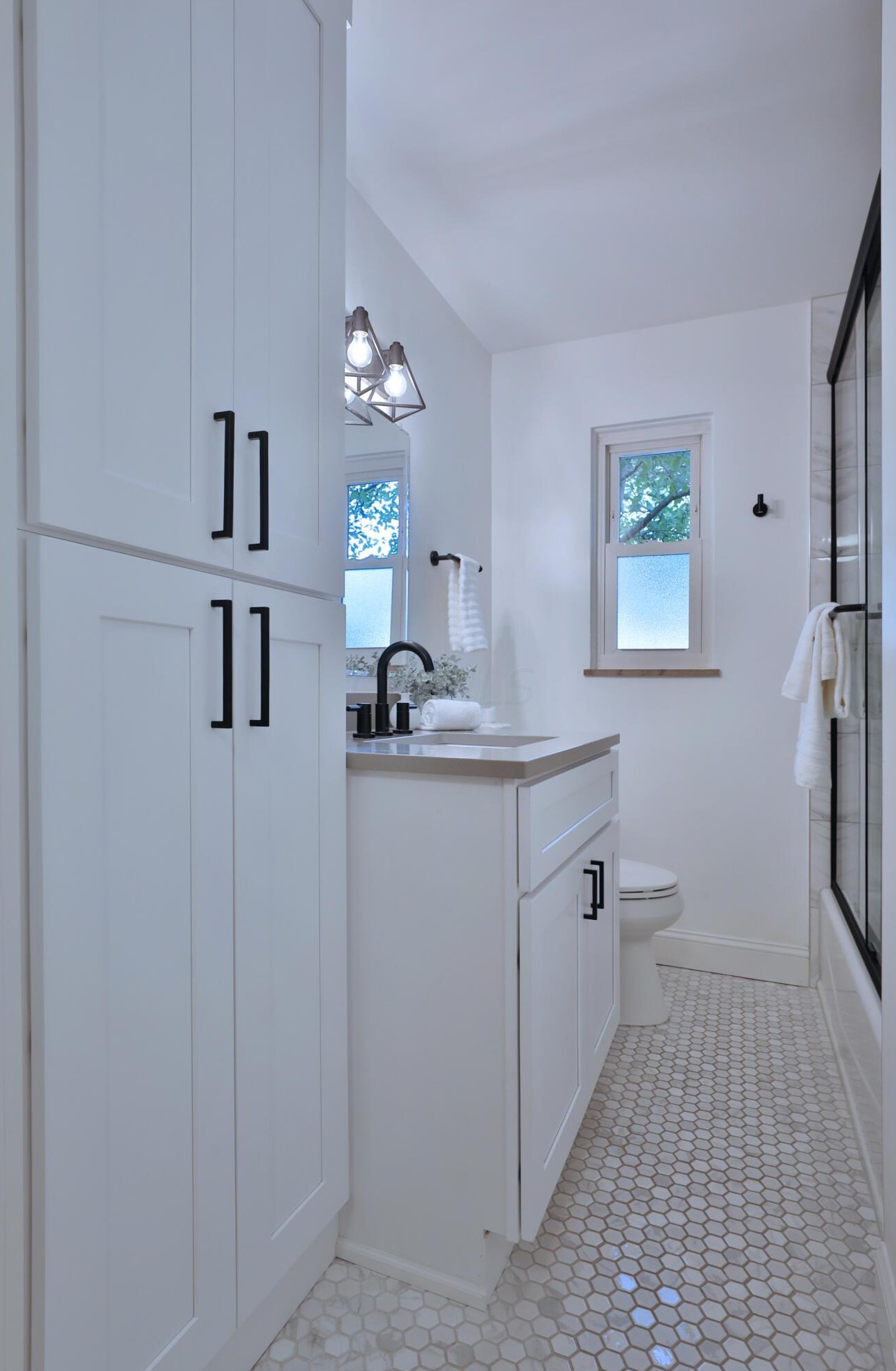 5713 Dover Ct, Columbus OH 43085-3808 exterior