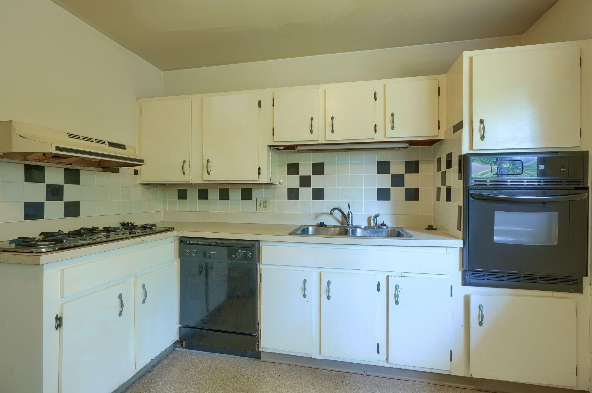 862 Afton Rd, Columbus OH 43221-1680 exterior