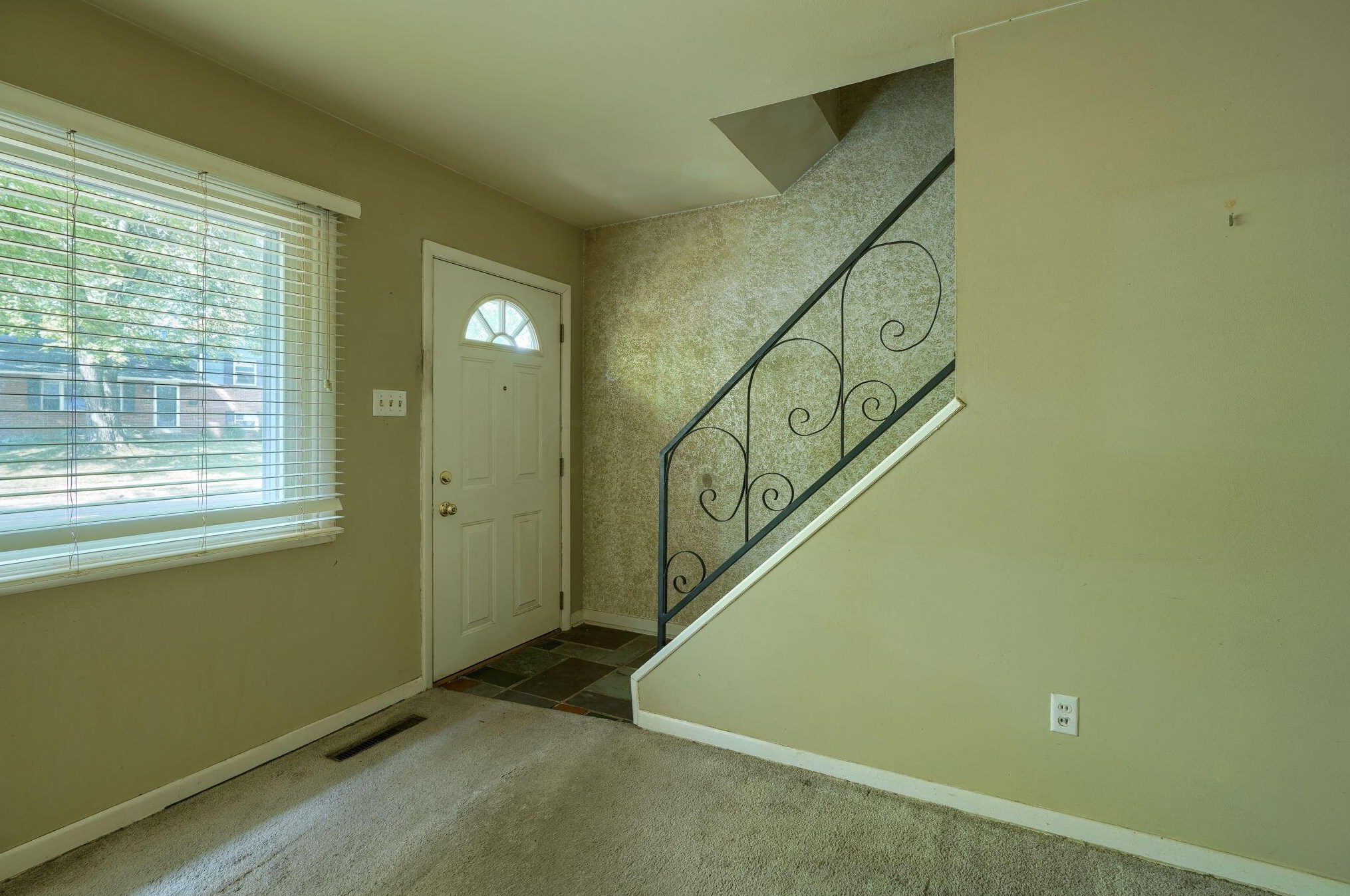 862 Afton Rd, Columbus OH 43221-1680 exterior