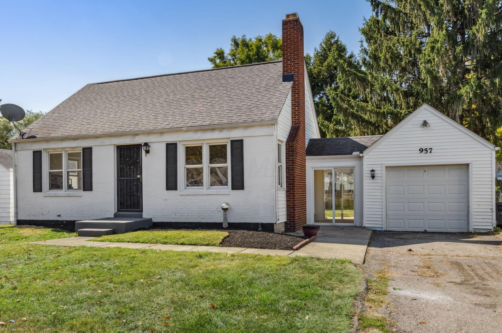 957 Rose Pl, Columbus, OH 43227-1258