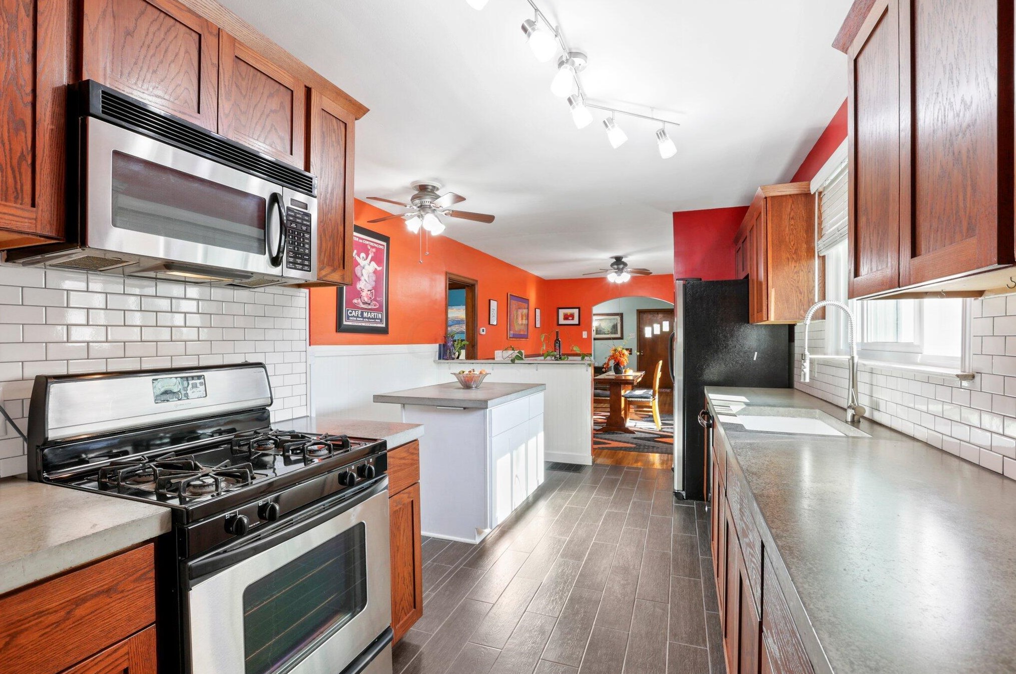 277 Markison Ave, Columbus OH 43207-1130 exterior