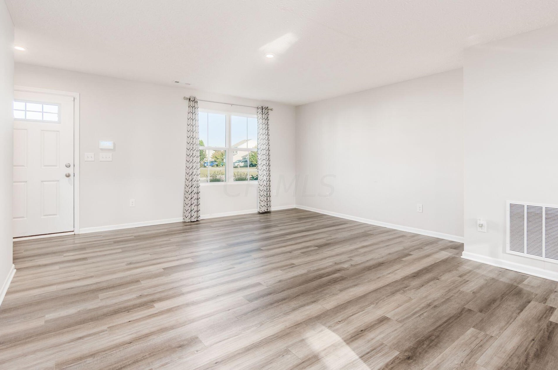 4216 Salt Spring Ln, Columbus OH  43207 exterior