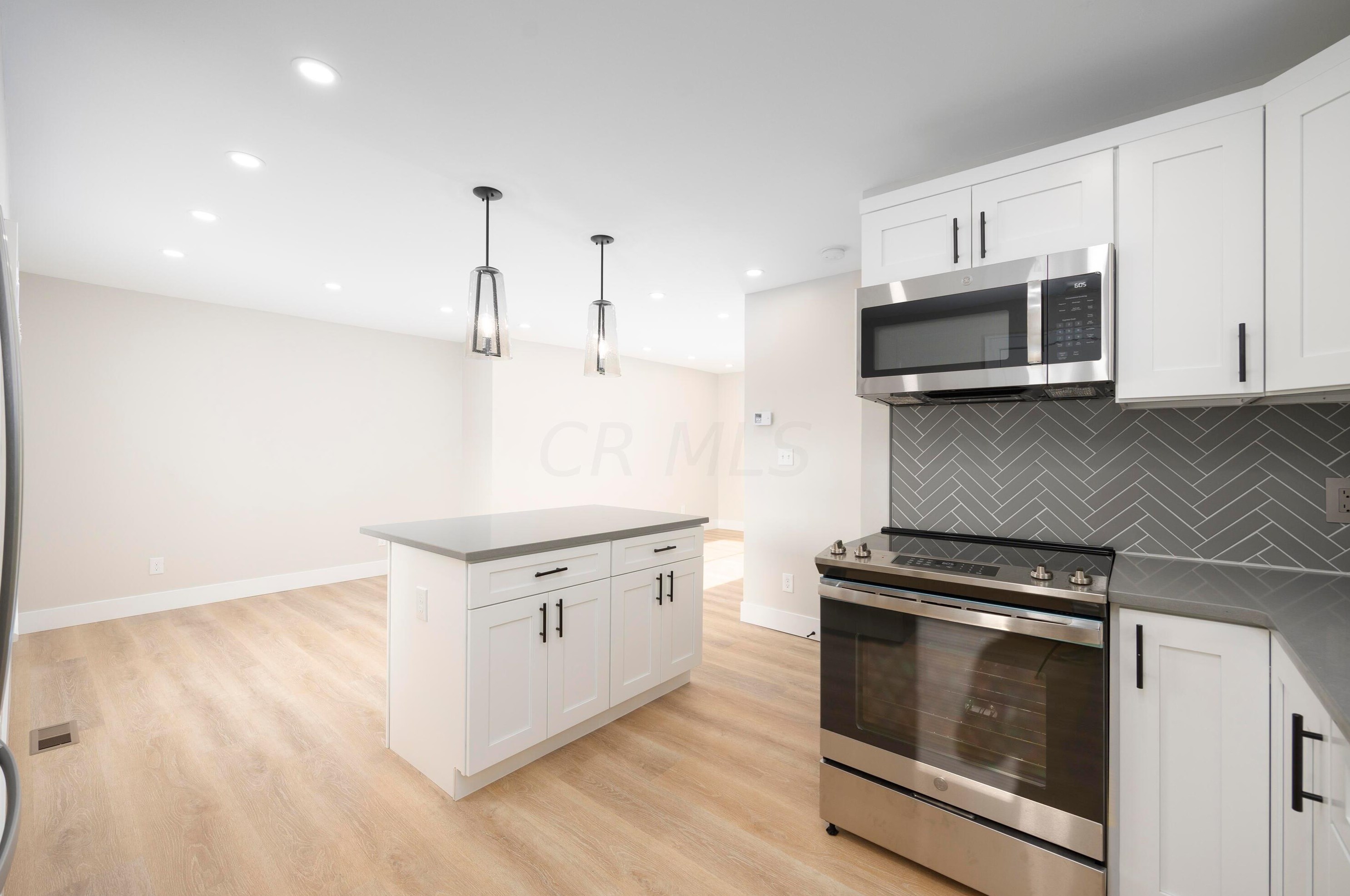 603 Townsend Ave, Columbus OH 43223-1824 exterior