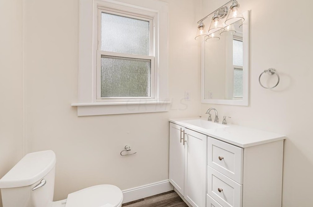 483 Hudson St, Columbus OH 43202-2704 exterior