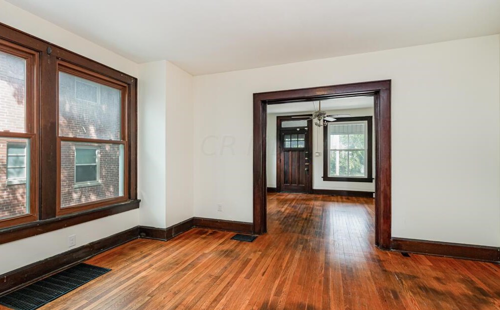 483 Hudson St, Columbus OH 43202-2704 exterior