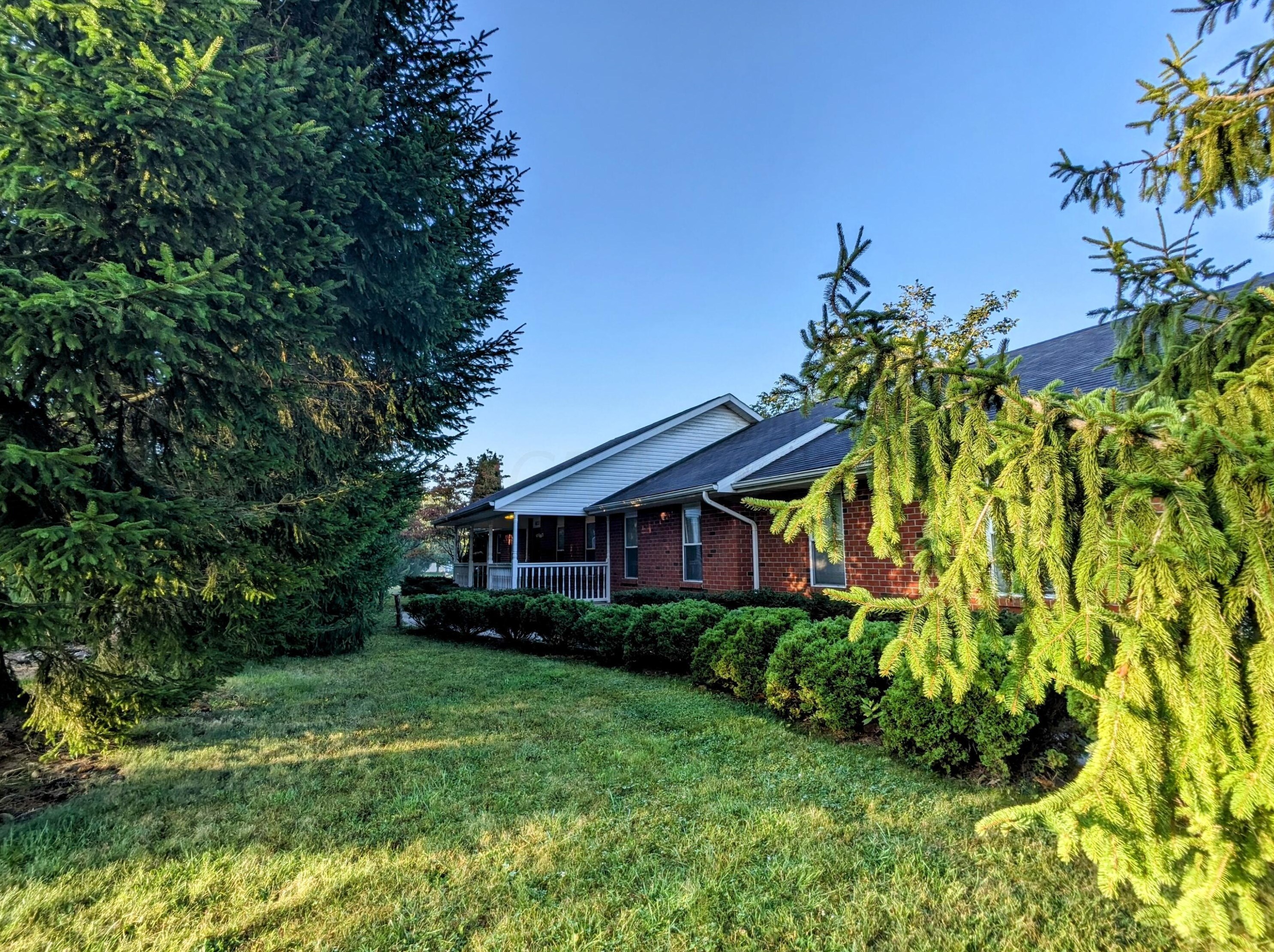 6031 Clover Valley Rd, Johnstown, OH 43031