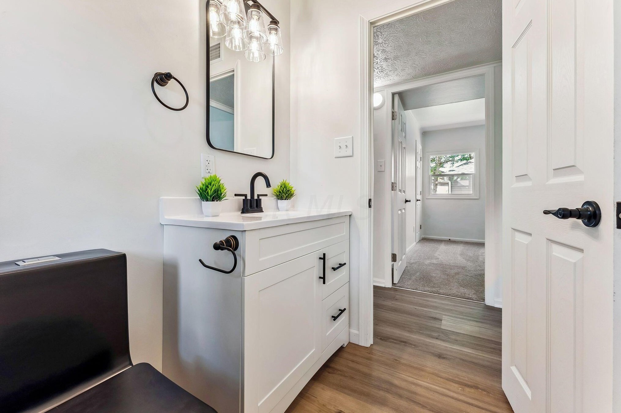 428 Hampton Rd, Columbus OH 43213-2731 exterior