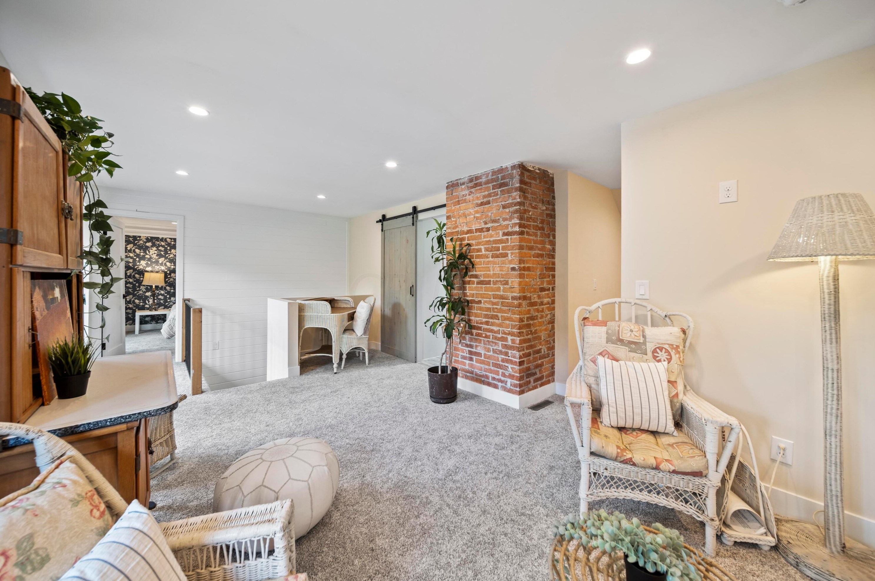 316 Cyn Dr, Columbus OH 43214-3110 exterior