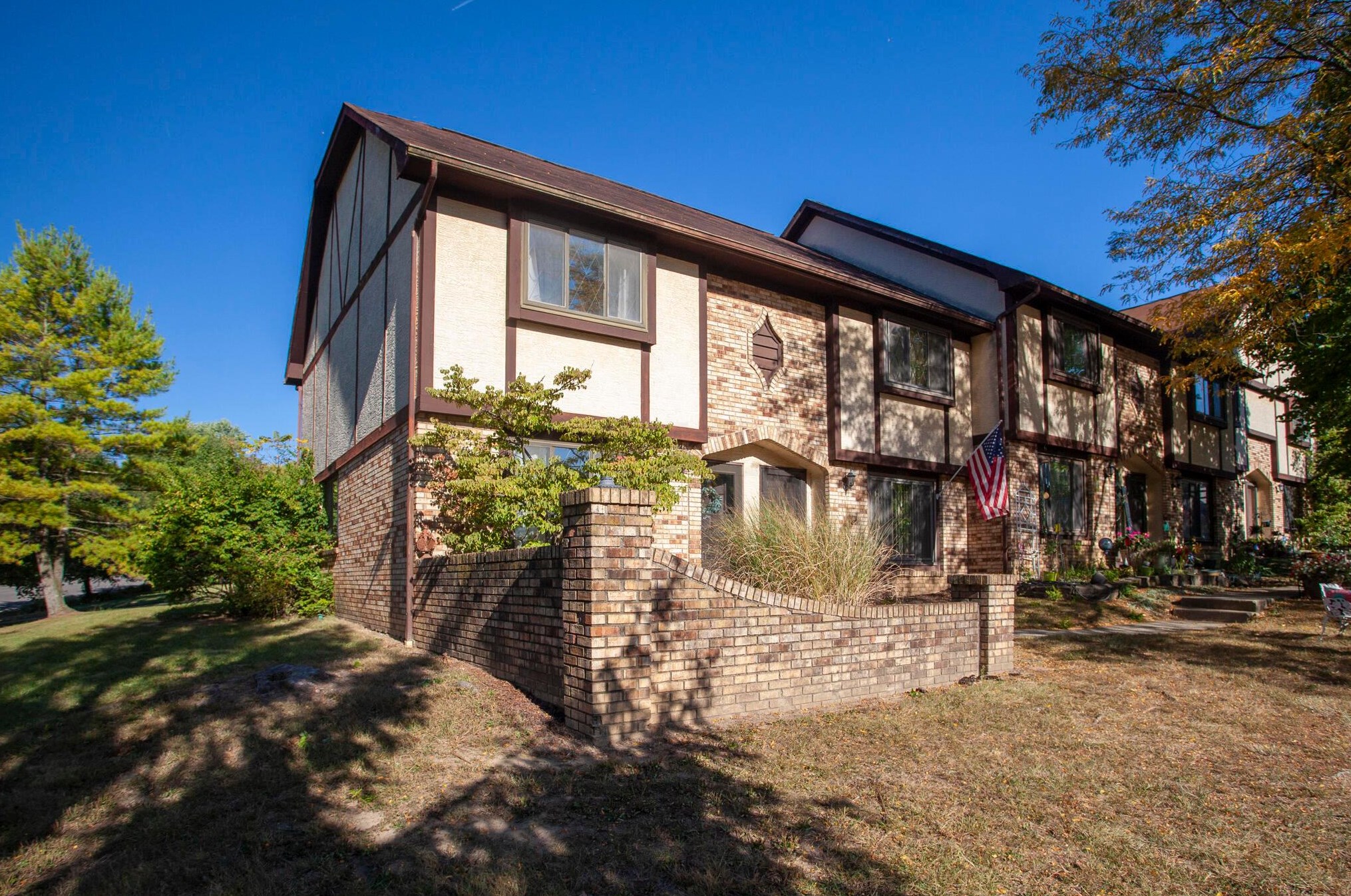 3026 Blendon Woods Blvd, Columbus, OH 43231-2354