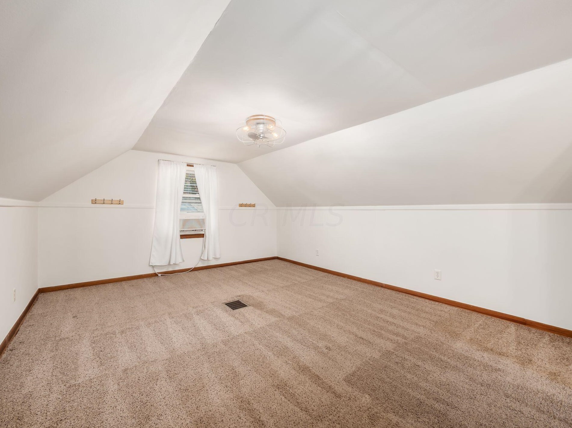 465 Blenheim Rd, Columbus OH 43214-3221 exterior