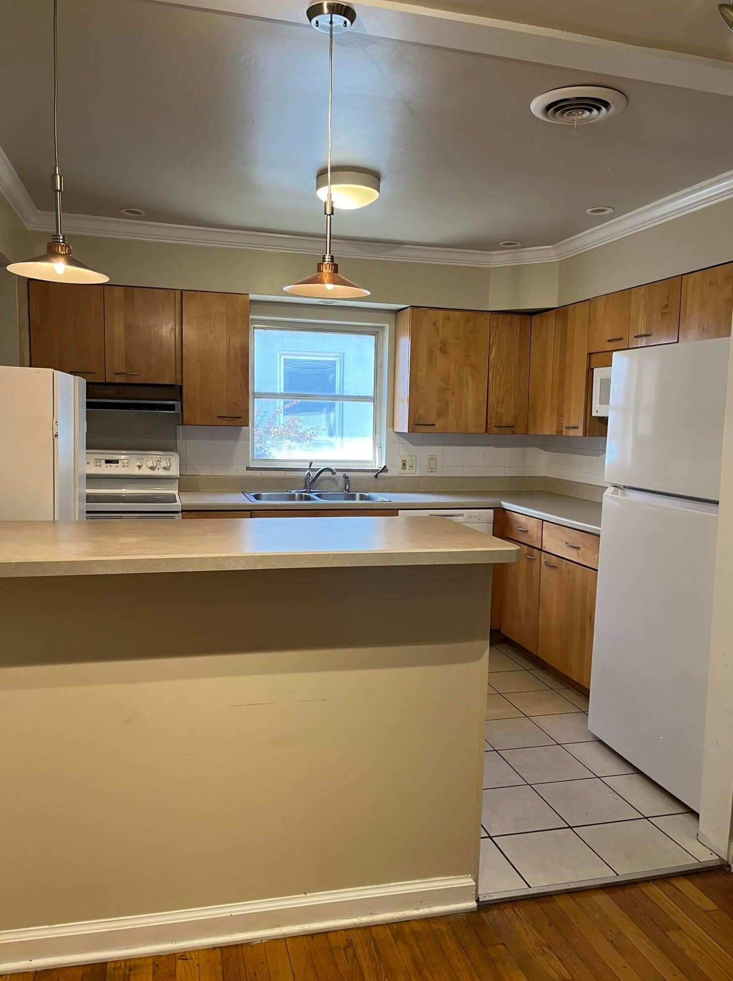 299 Harding Rd, Columbus OH  43209-1525 exterior