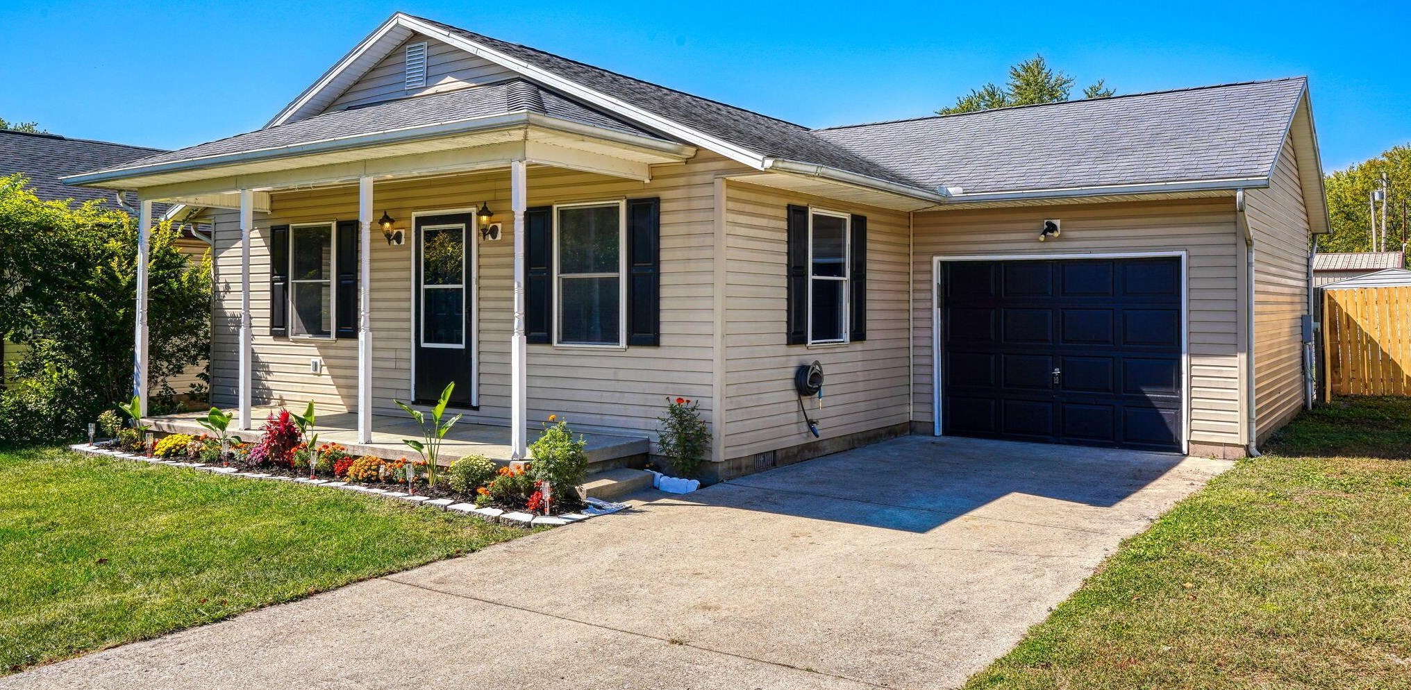 840 Blackstone St, Washington CH, OH 43160