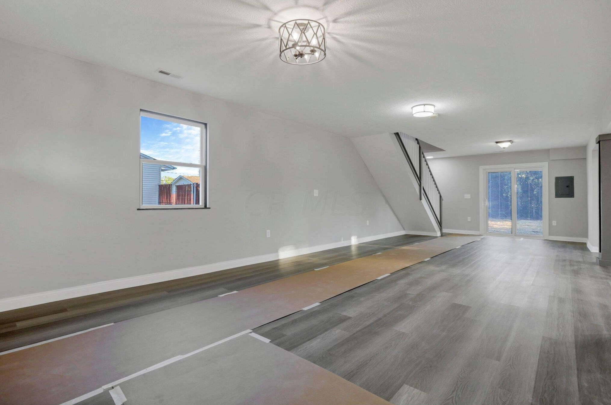 5241 Fullerton Dr, Columbus OH 43232-6217 exterior