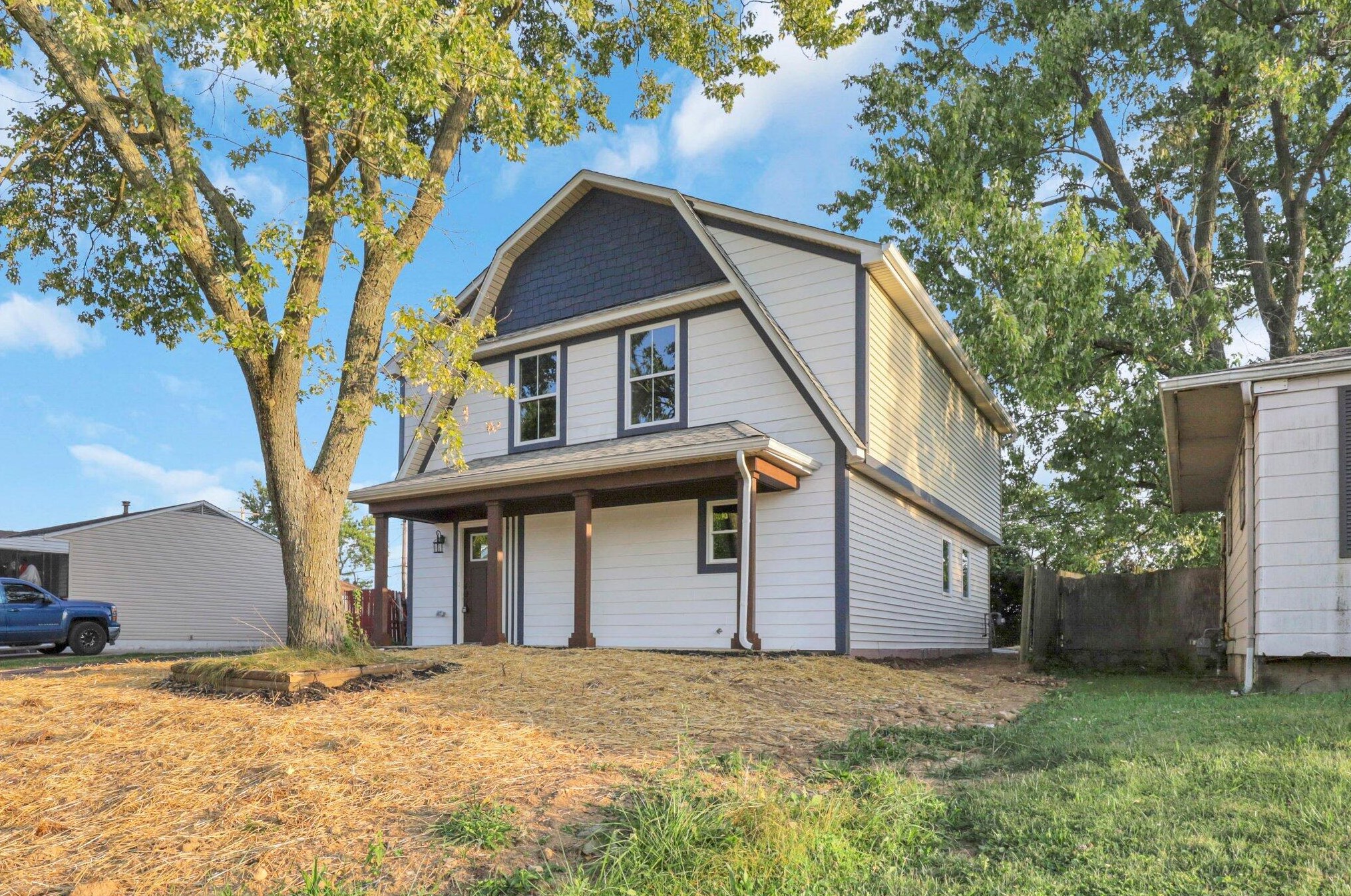 5241 Fullerton Dr, Columbus OH 43232-6217 exterior