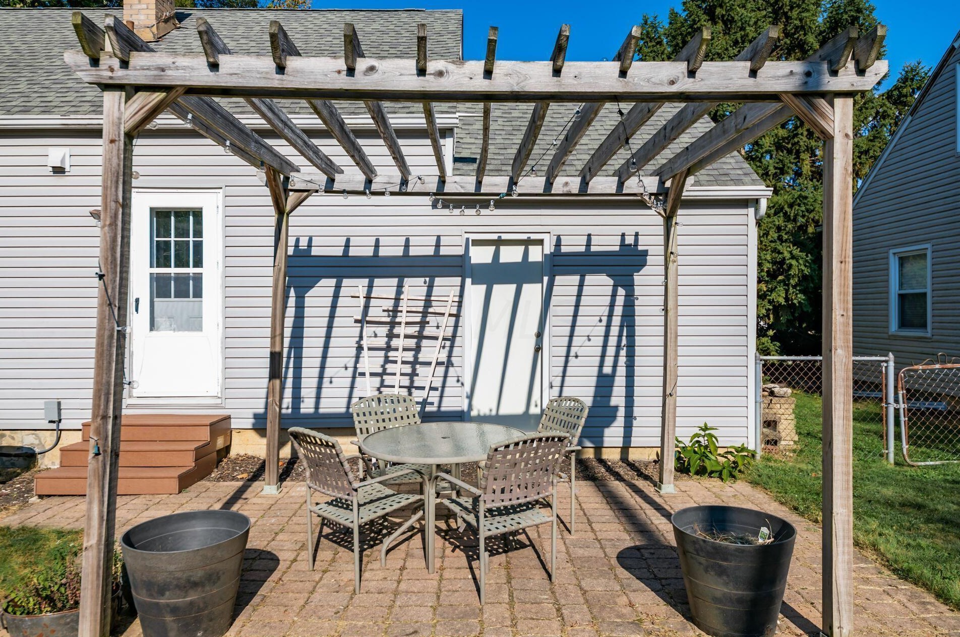 1791 Hess Blvd, Columbus OH 43212-1418 exterior