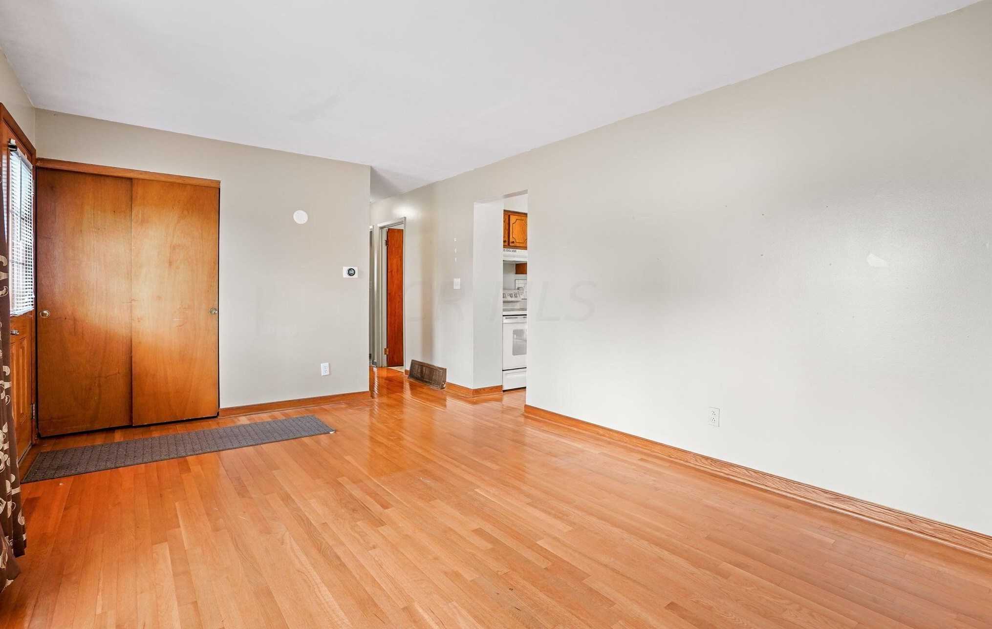 433 Flintwood Dr, Columbus OH 43230-2020 exterior