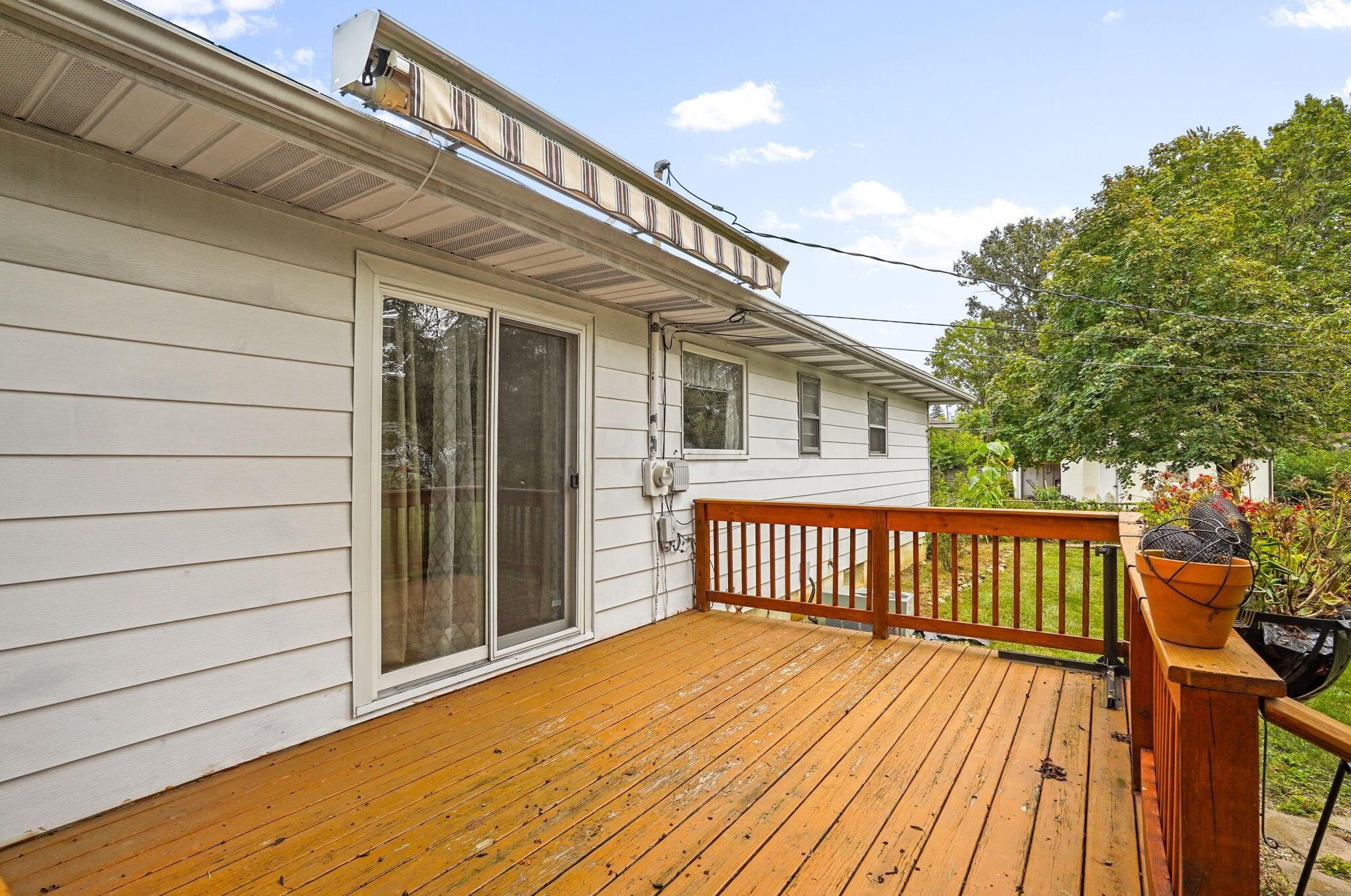 433 Flintwood Dr, Columbus OH 43230-2020 exterior