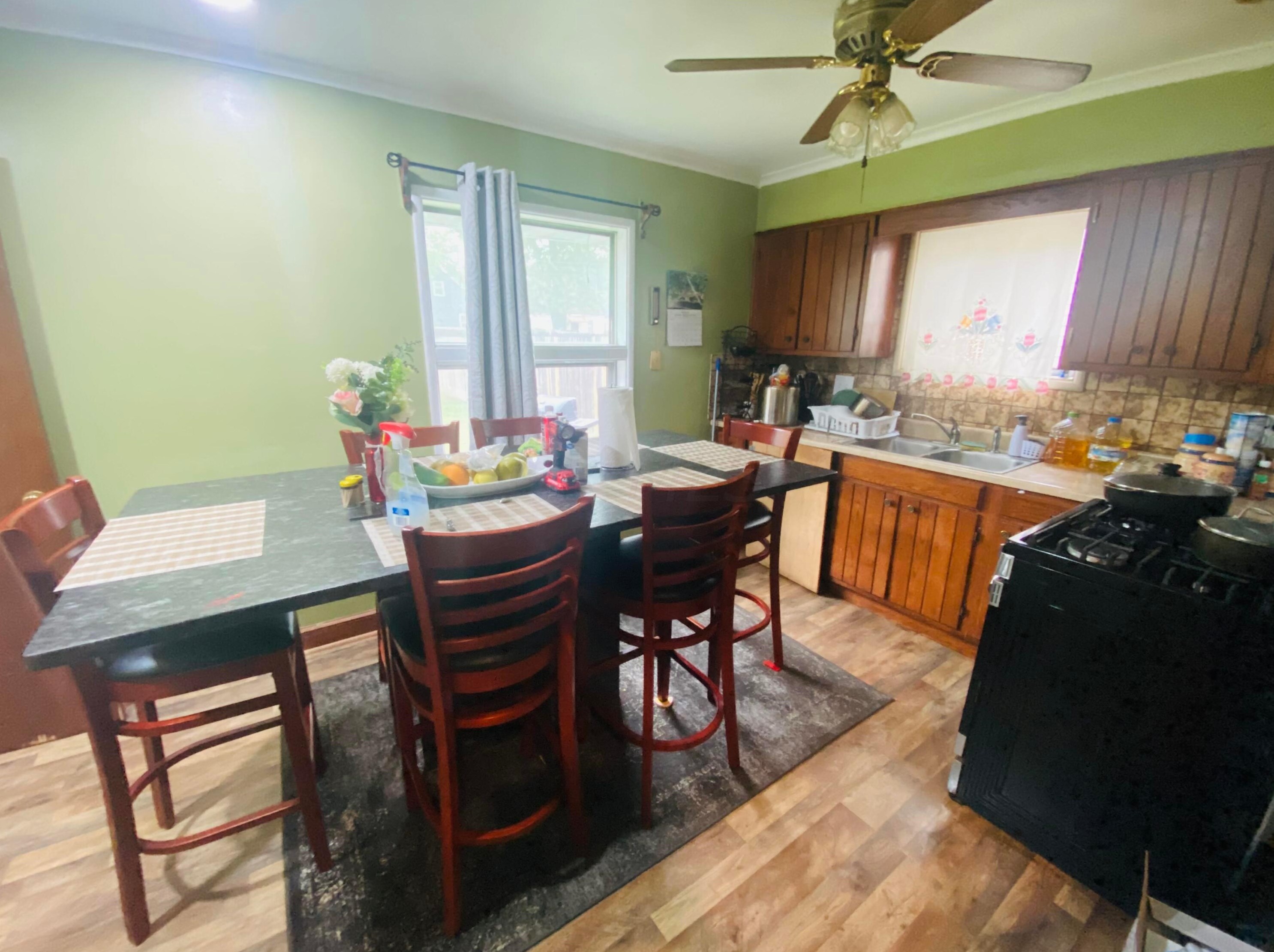 910 Byron Ave, Columbus OH  43227-1005 exterior