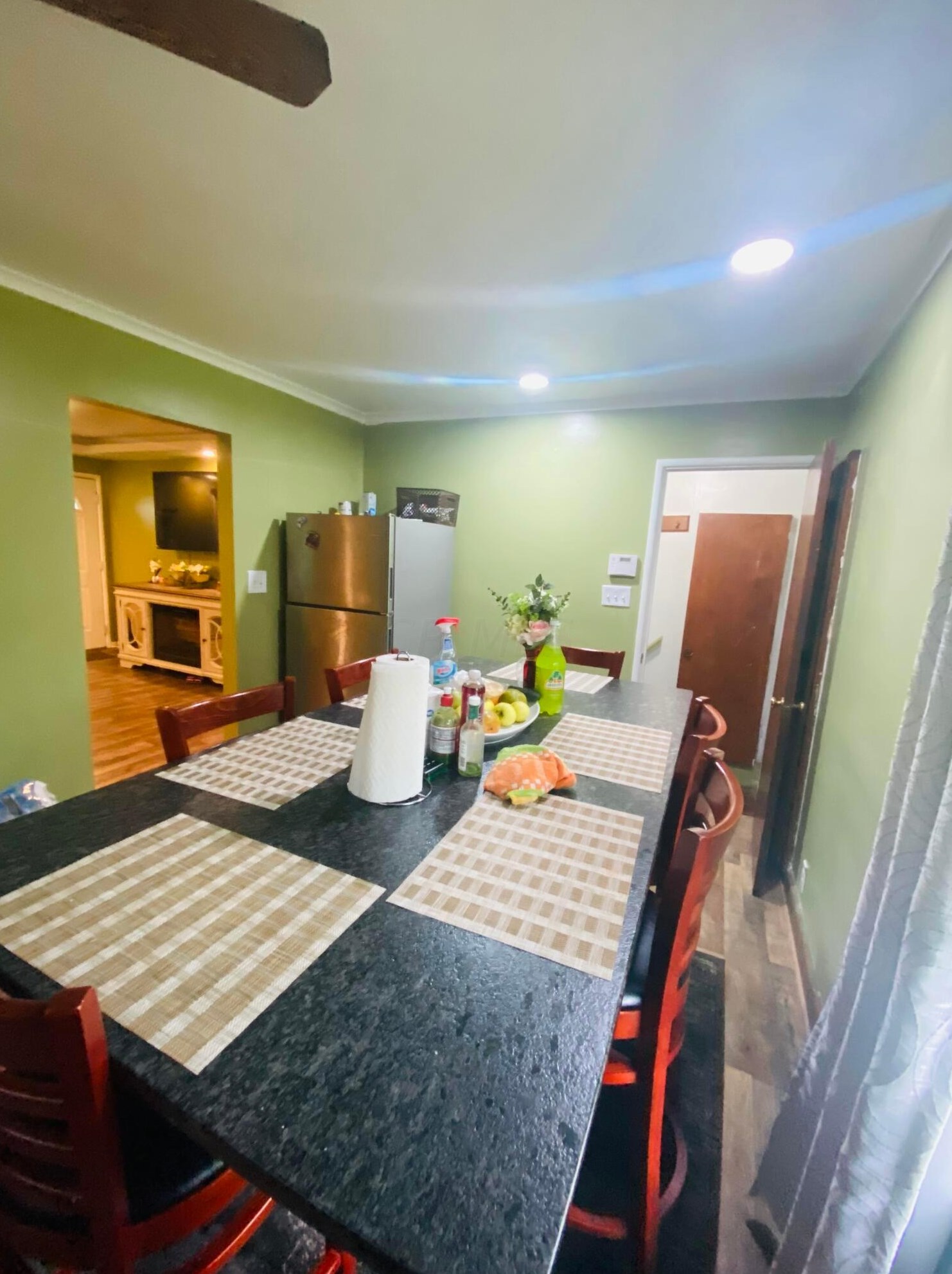 910 Byron Ave, Columbus OH  43227-1005 exterior