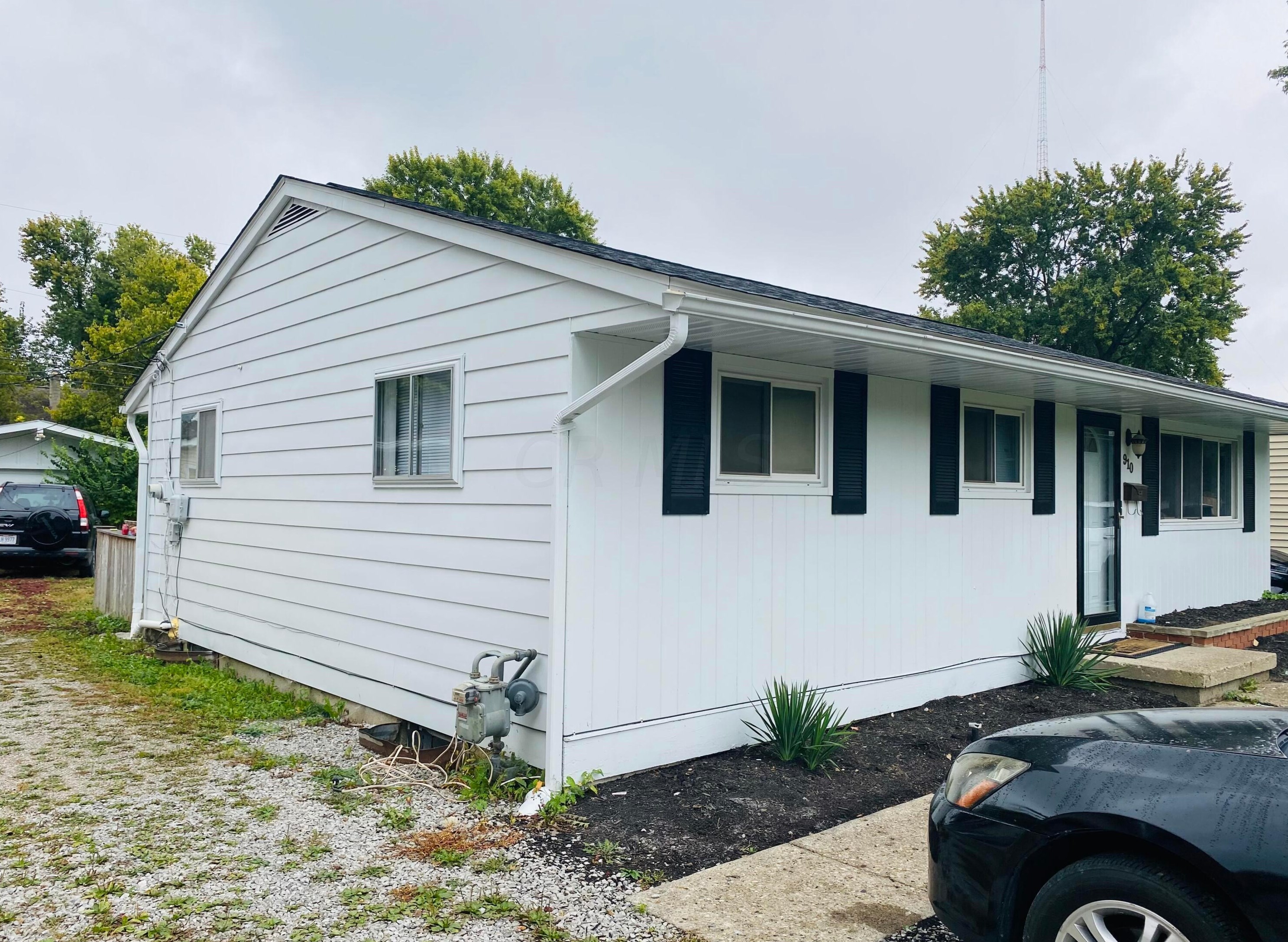 910 Byron Ave, Columbus OH  43227-1005 exterior