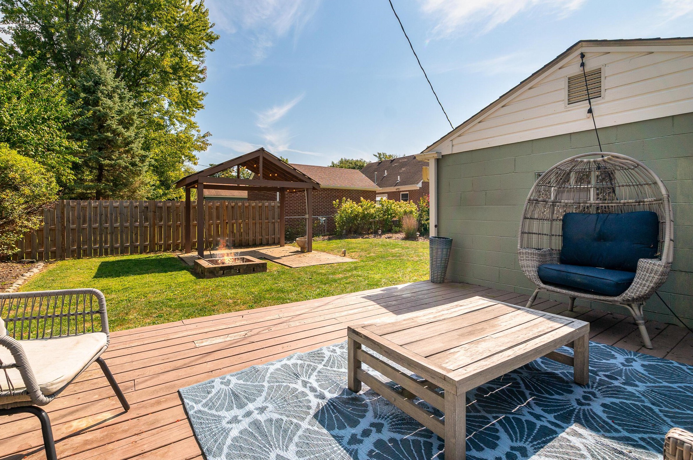 330 Weisheimer Rd, Columbus OH 43214-2146 exterior