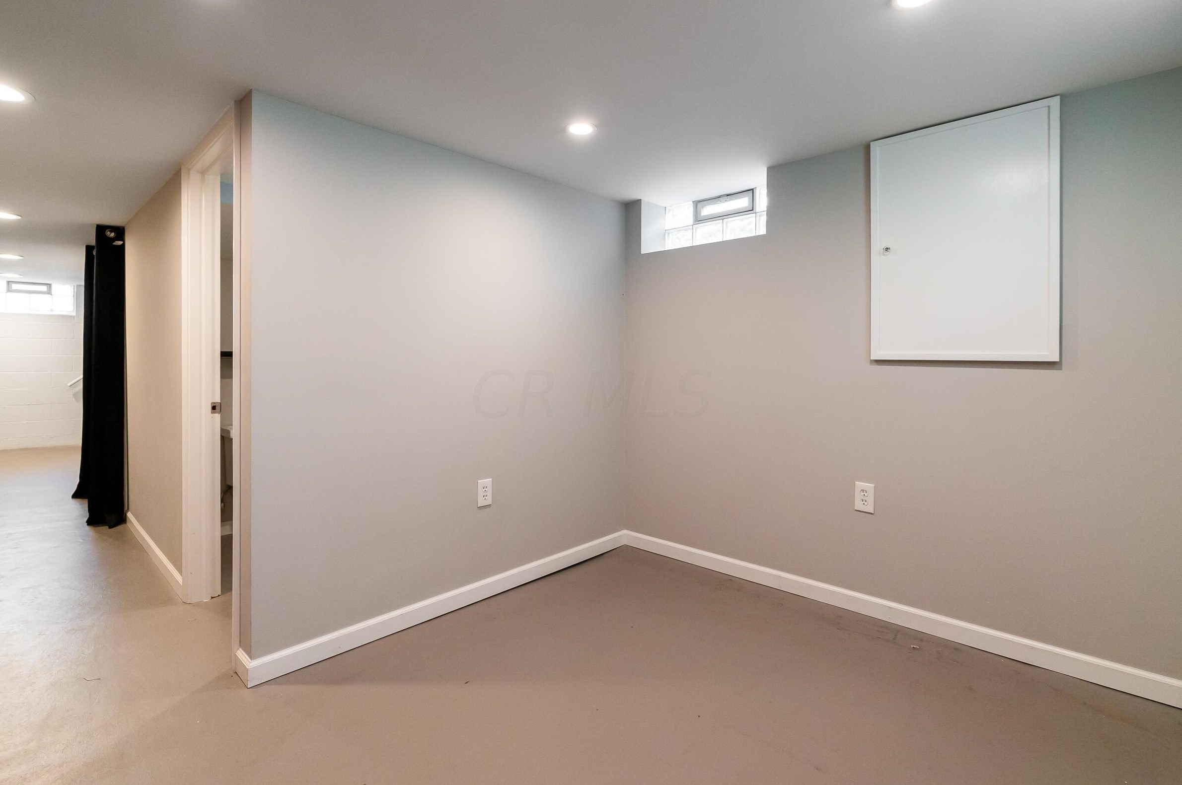 330 Weisheimer Rd, Columbus OH 43214-2146 exterior