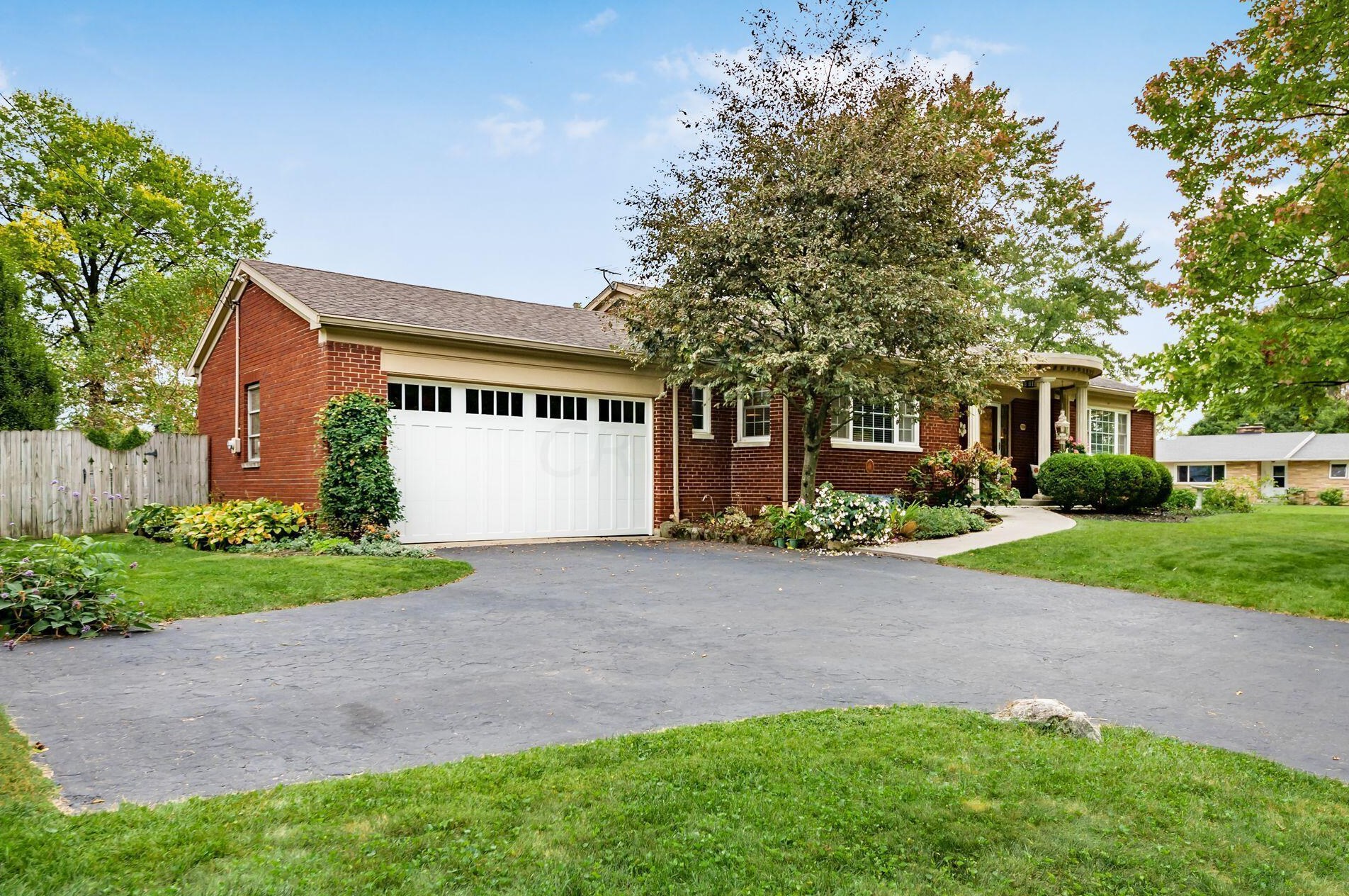 3200 Mt Holyoke Rd, Columbus, OH 43221