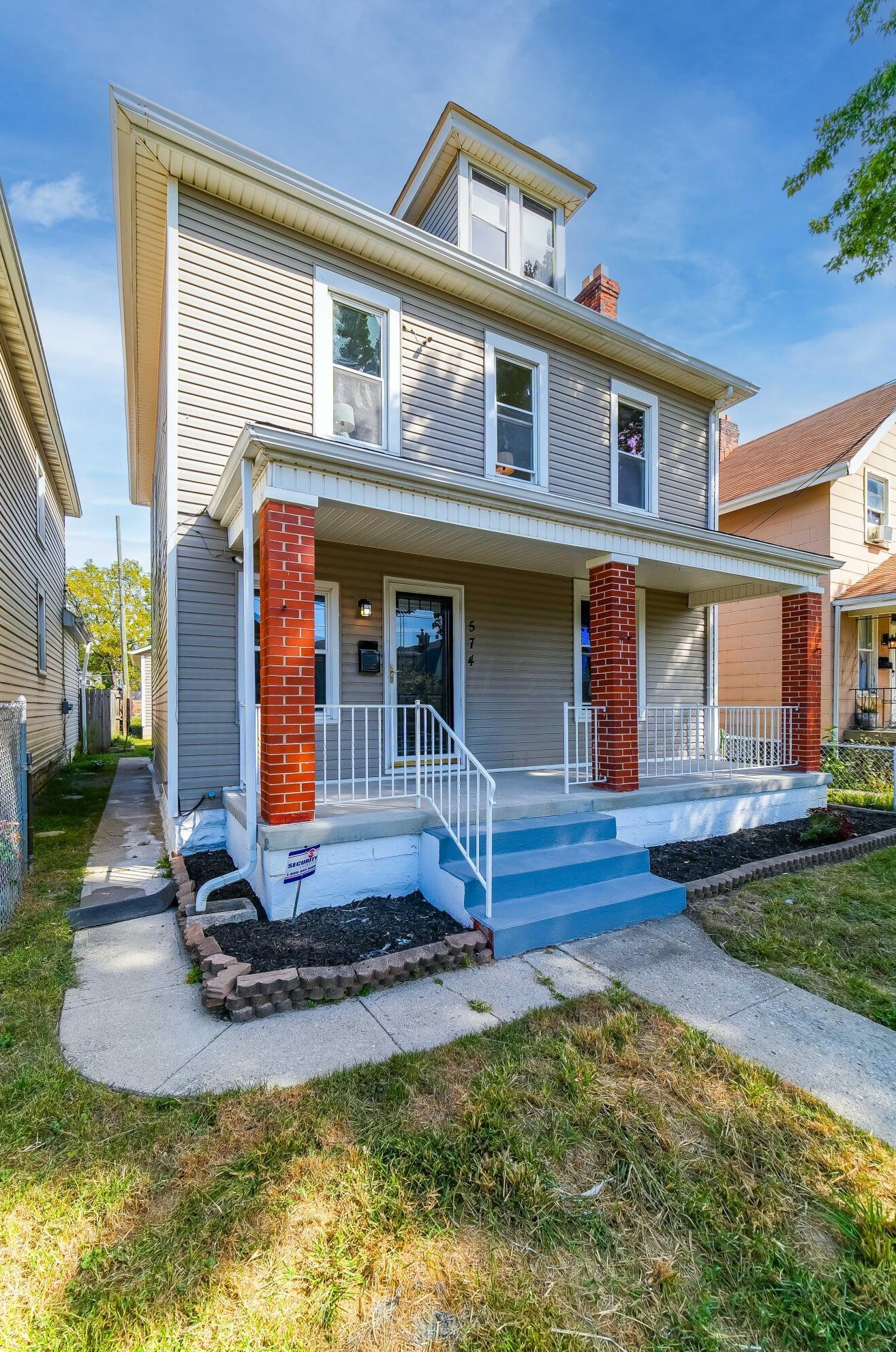 574 Gates St, Columbus, OH 43206-2816