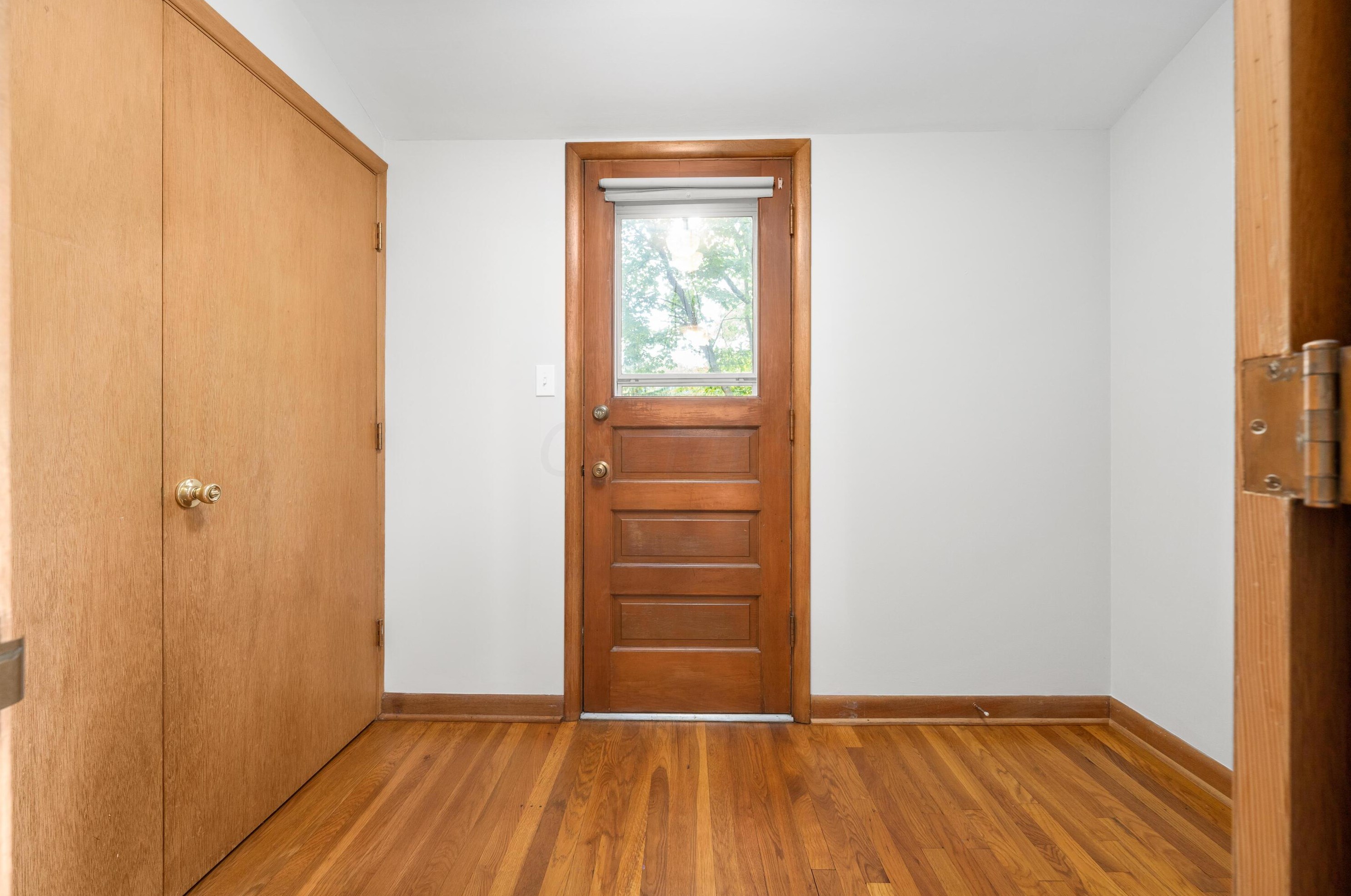 149 Ceramic Dr, Columbus OH 43214-3003 exterior