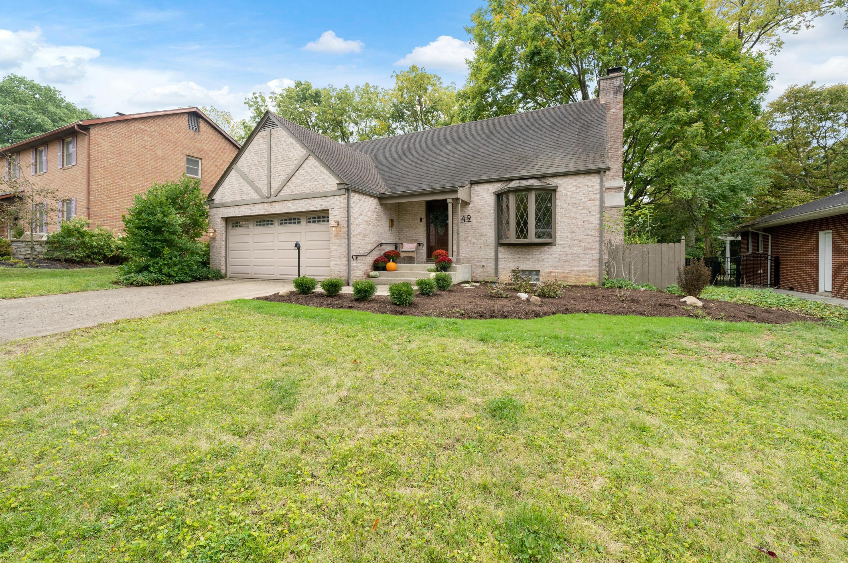 149 Ceramic Dr, Columbus OH 43214-3003 exterior