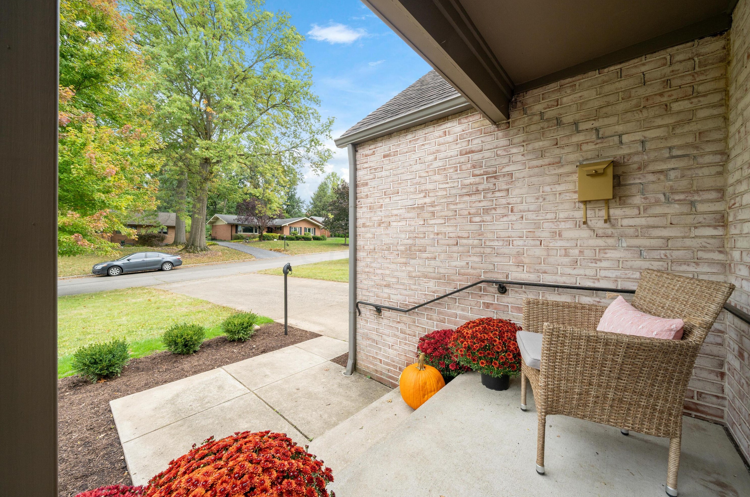 149 Ceramic Dr, Columbus OH 43214-3003 exterior