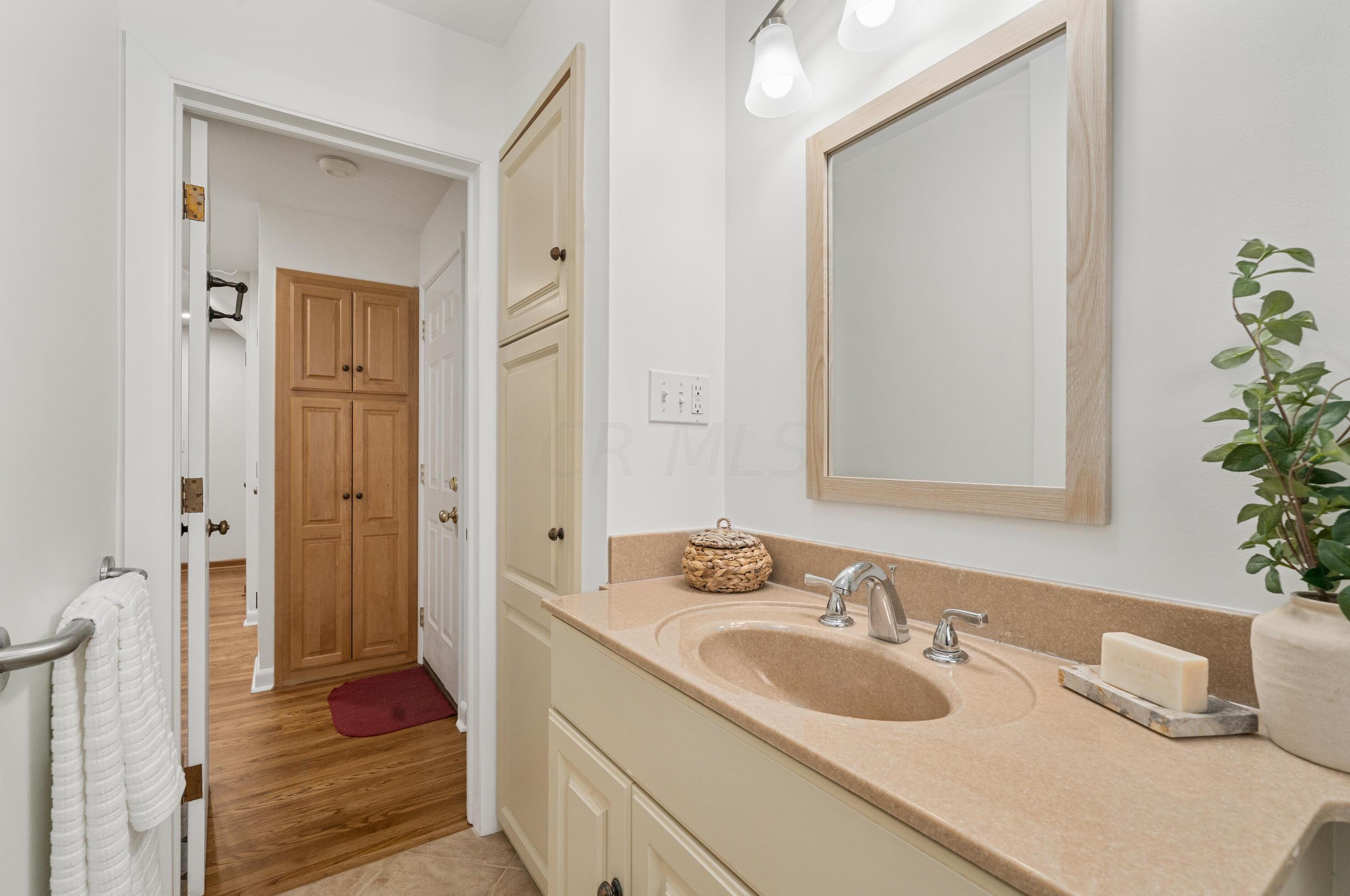 149 Ceramic Dr, Columbus OH 43214-3003 exterior