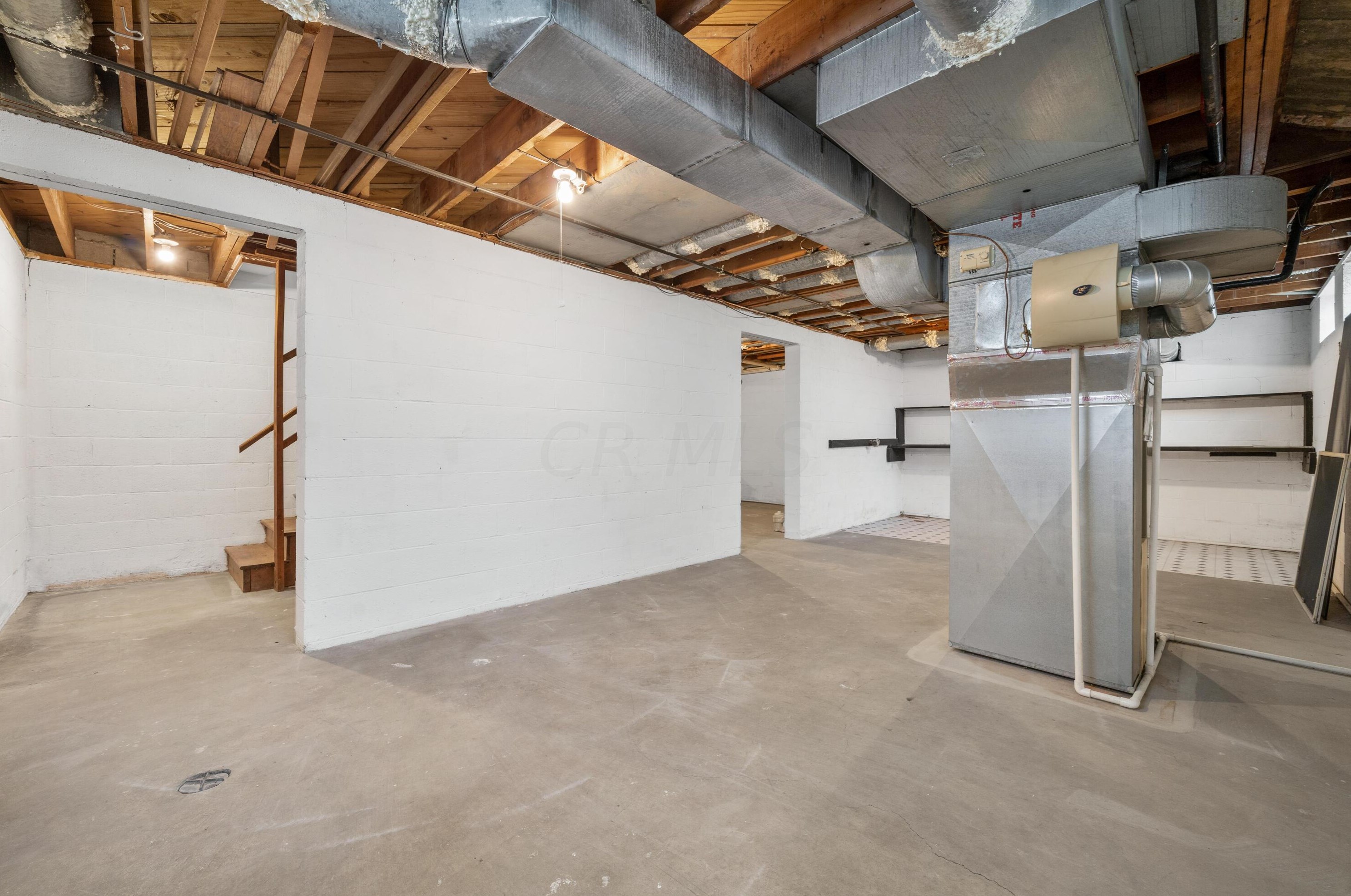 149 Ceramic Dr, Columbus OH 43214-3003 exterior