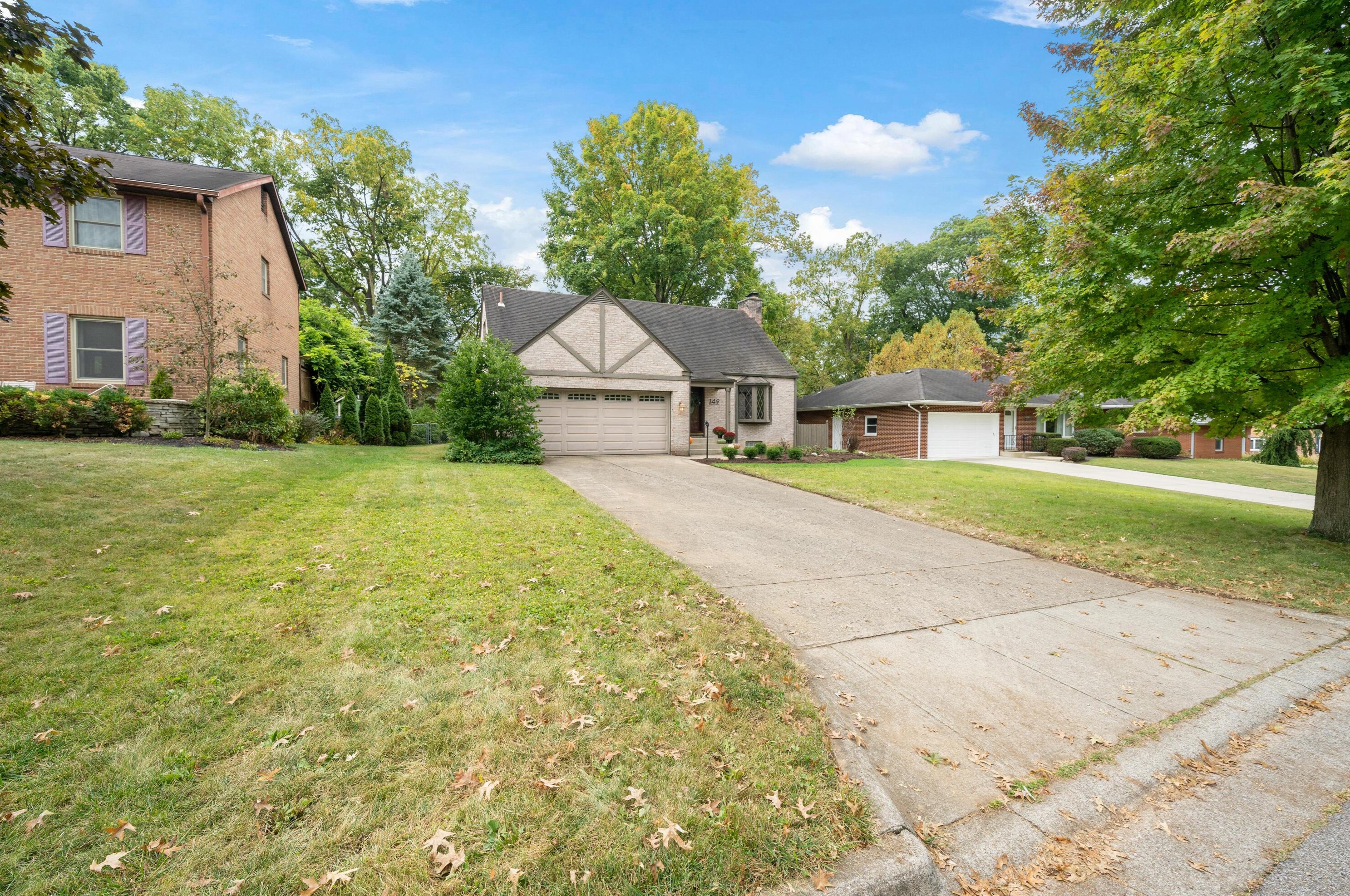 149 Ceramic Dr, Columbus OH 43214-3003 exterior