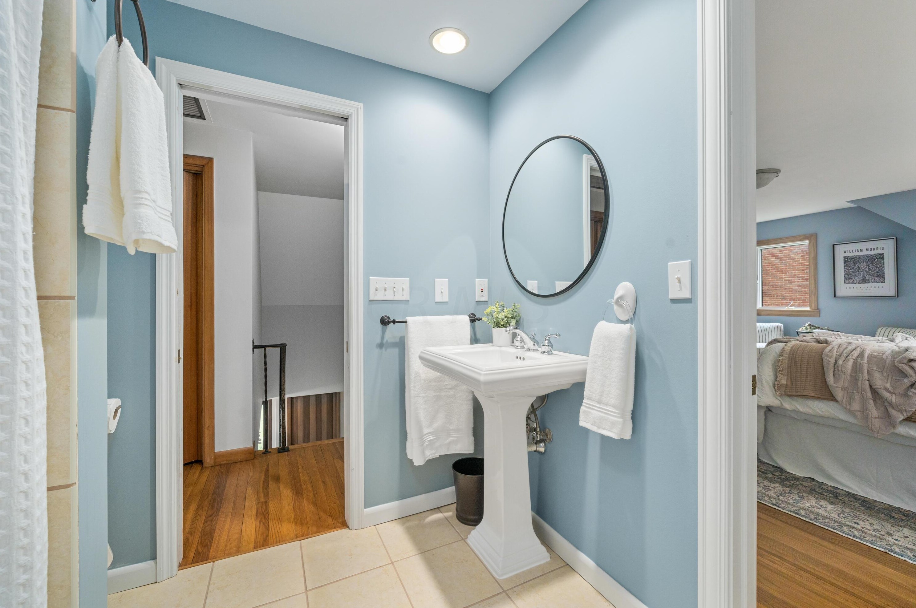 149 Ceramic Dr, Columbus OH 43214-3003 exterior