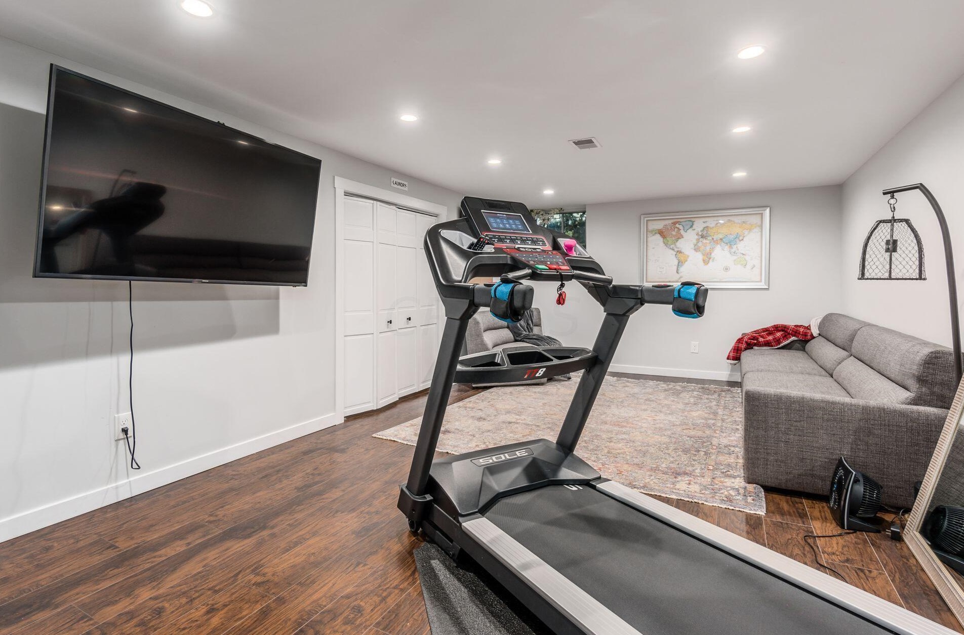 1800 Merriweather Dr, Columbus OH 43221-1326 exterior