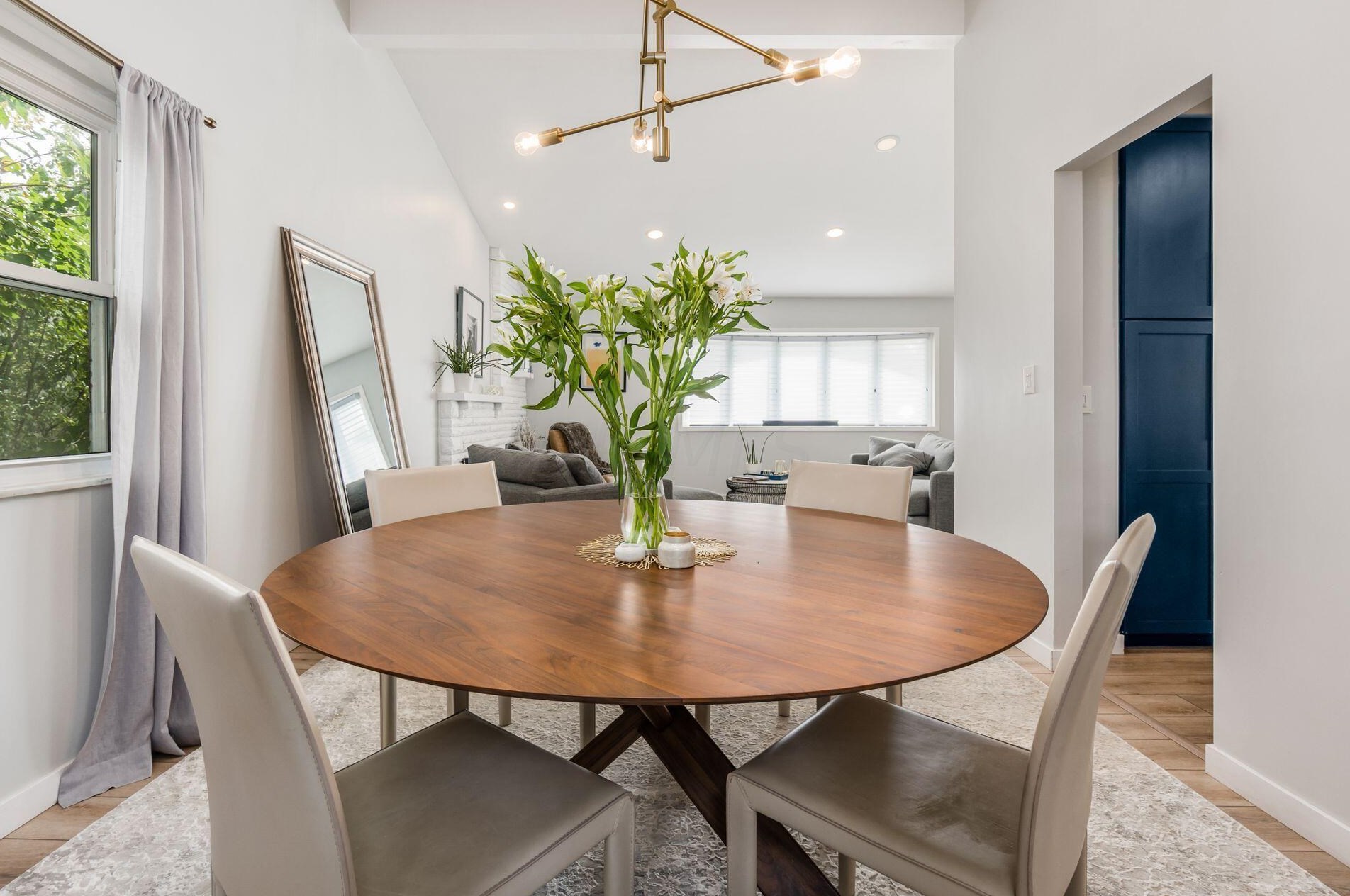 1800 Merriweather Dr, Columbus OH 43221-1326 exterior