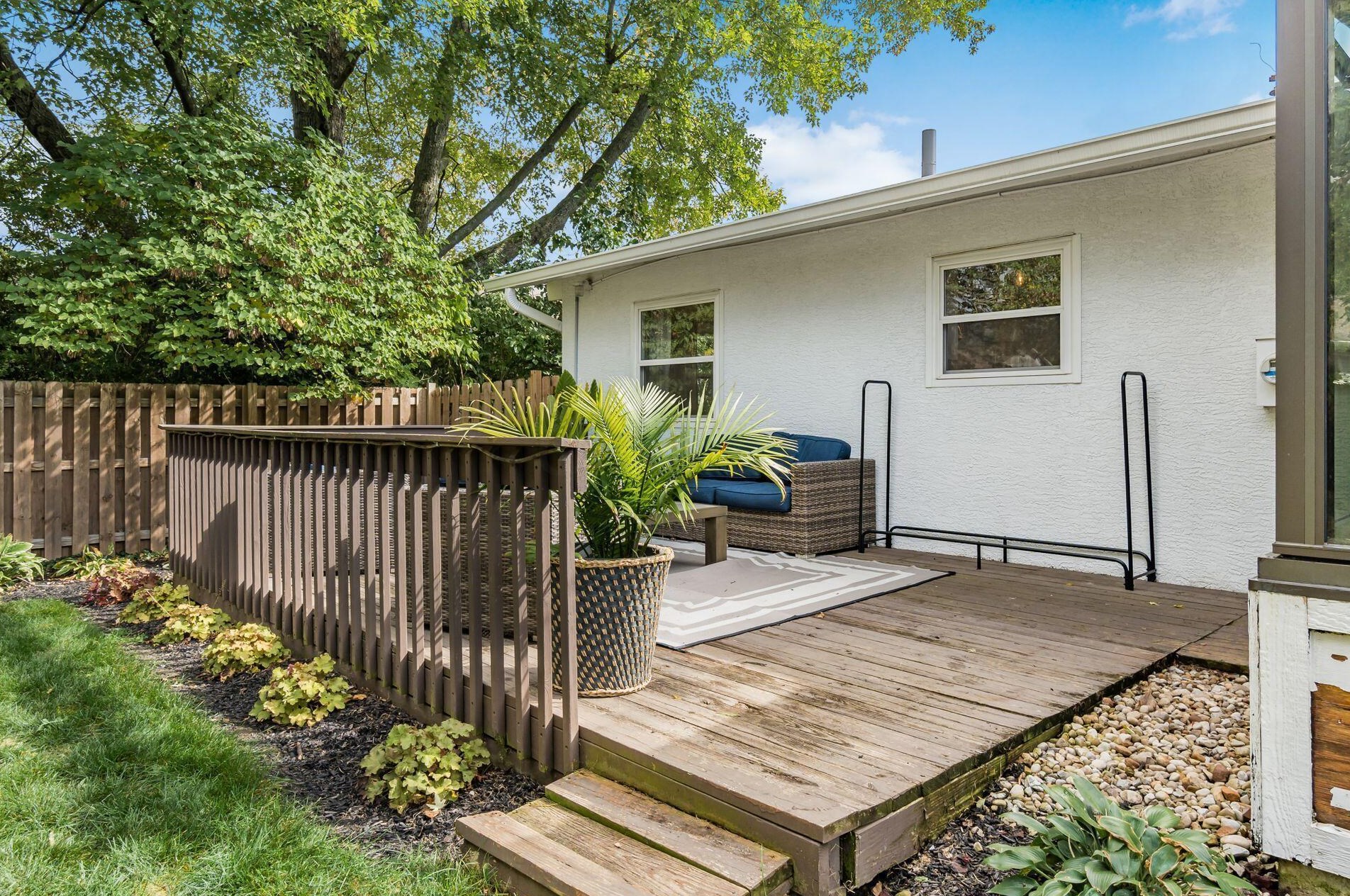 1800 Merriweather Dr, Columbus OH 43221-1326 exterior