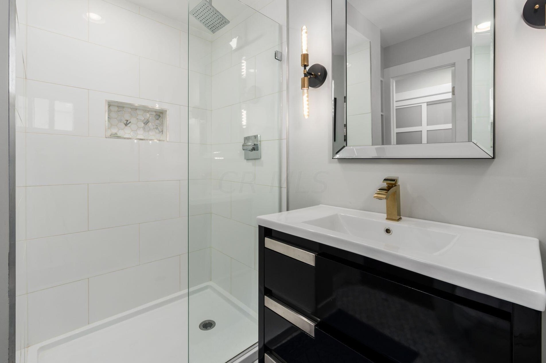 1800 Merriweather Dr, Columbus OH 43221-1326 exterior