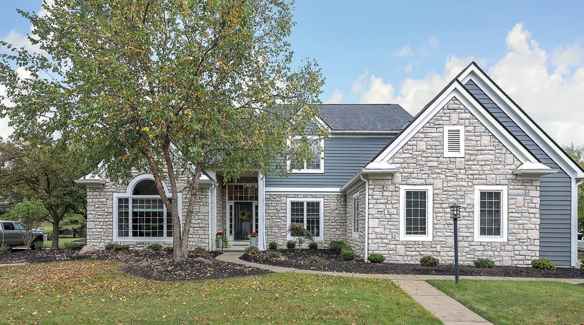 5463 Fawnbrook Ln, Dublin, OH 43017-8367